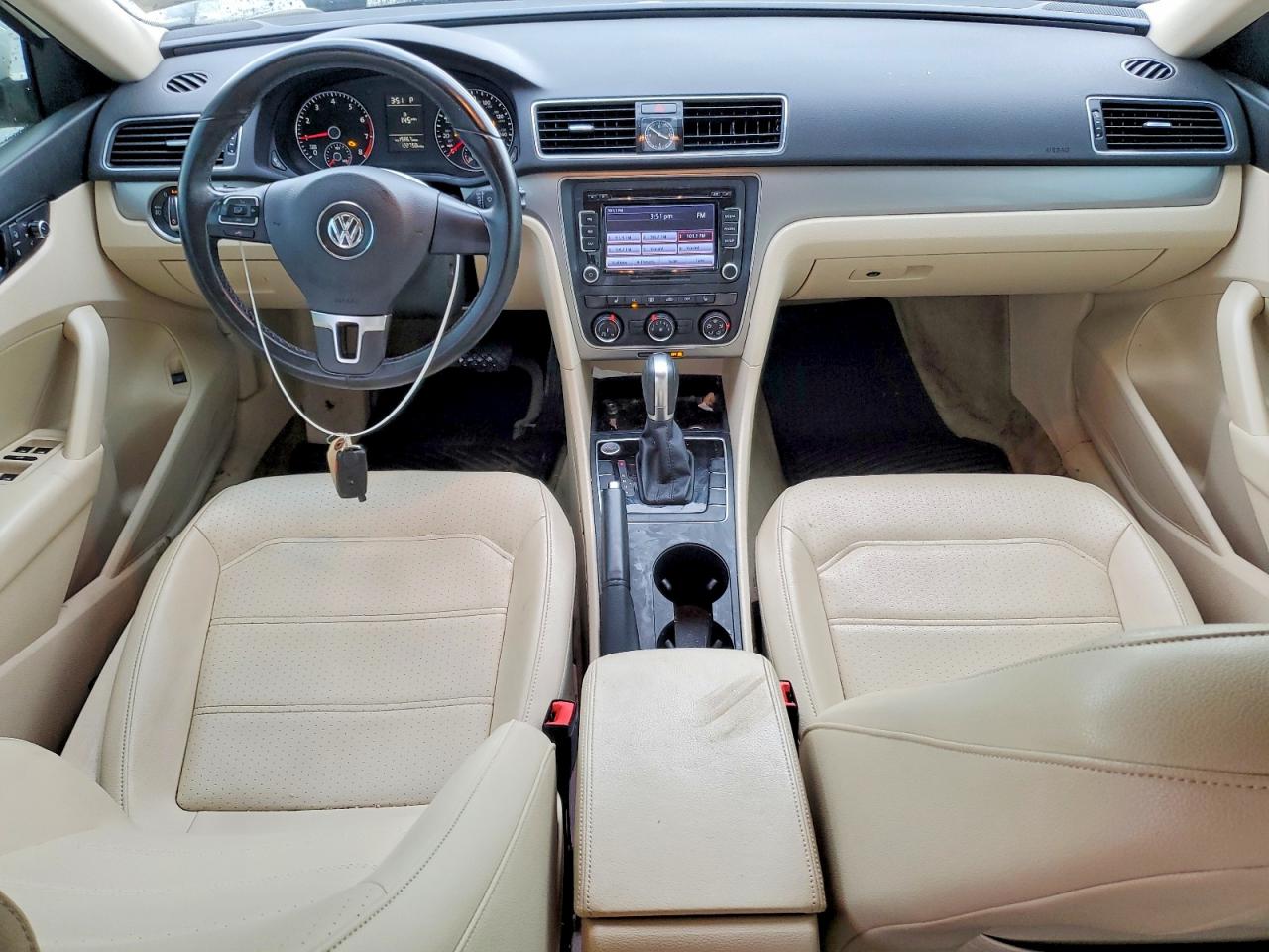 2015 Volkswagen Passat S White vin: 1VWAS7A38FC096058