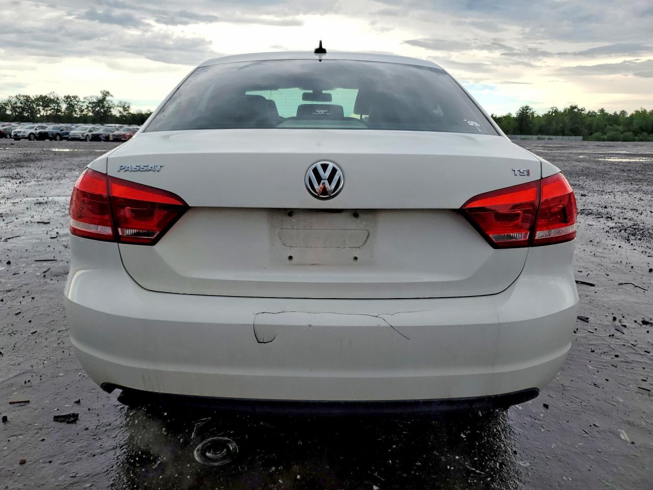 2015 Volkswagen Passat S White vin: 1VWAS7A38FC096058