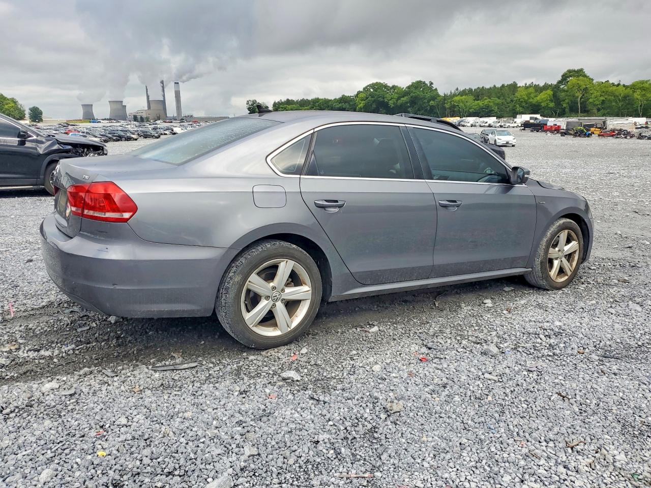 2015 Volkswagen Passat S Gray vin: 1VWAS7A38FC118804