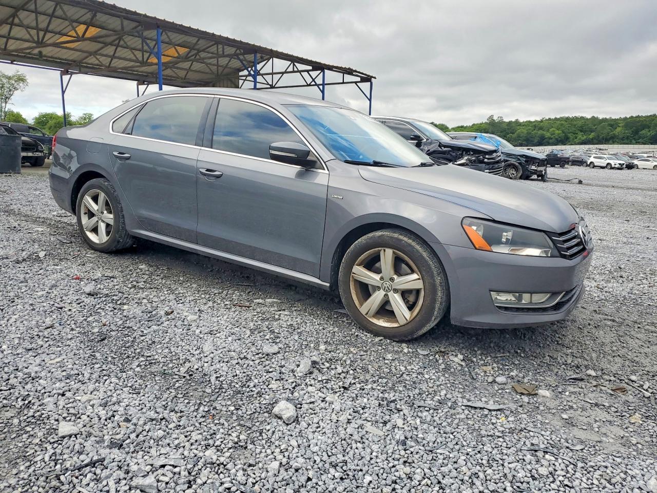 2015 Volkswagen Passat S Gray vin: 1VWAS7A38FC118804