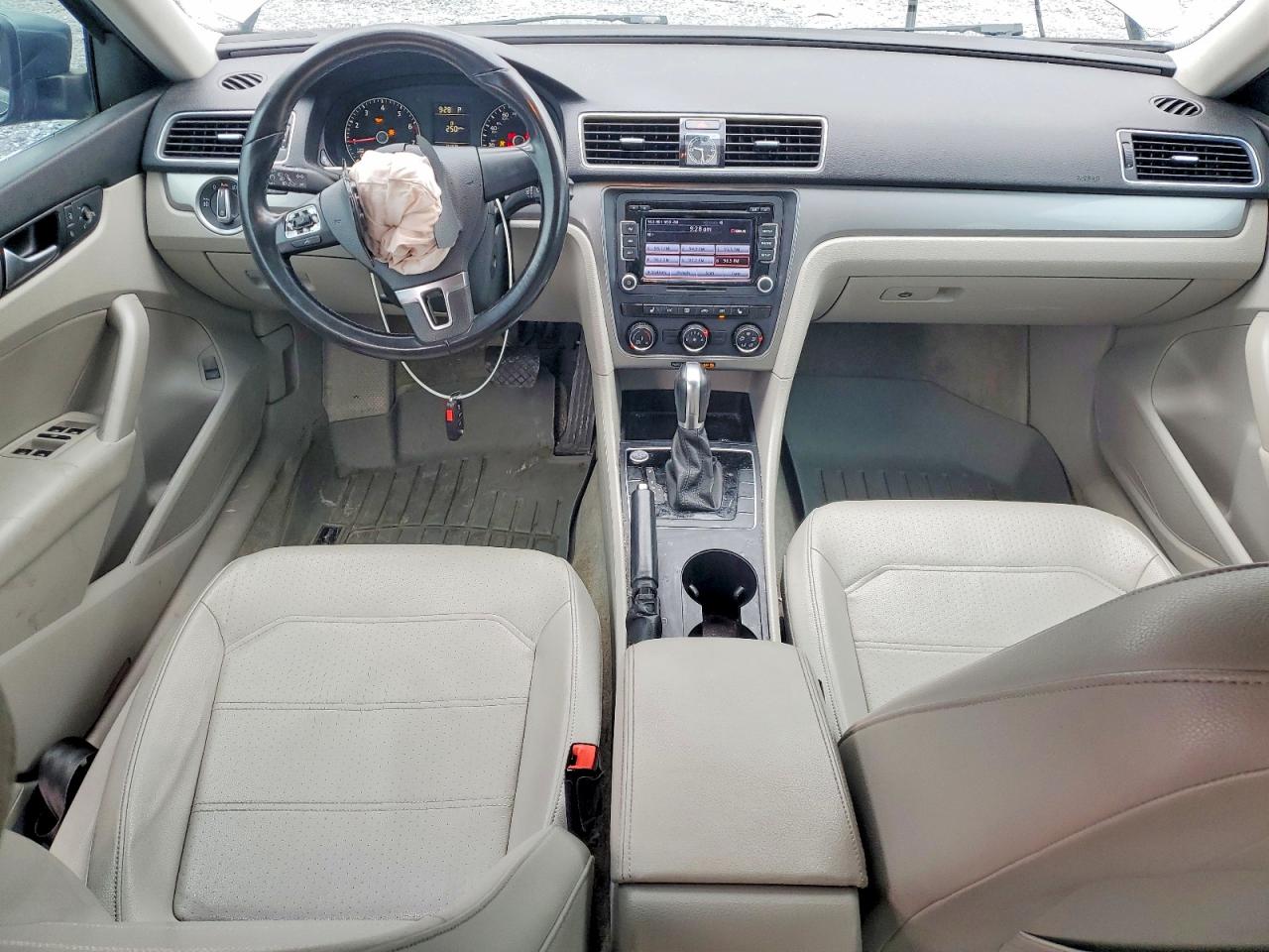 2015 Volkswagen Passat S Gray vin: 1VWAS7A38FC118804