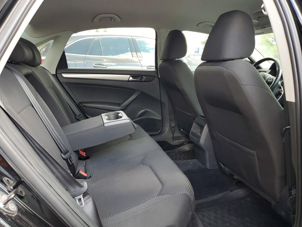 2014 Volkswagen Passat S Black vin: 1VWAS7A39EC094947