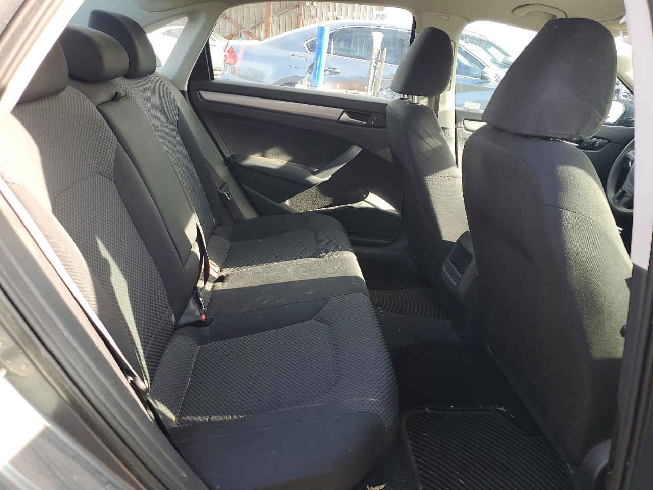 2015 Volkswagen Passat S Gray vin: 1VWAS7A39FC074599