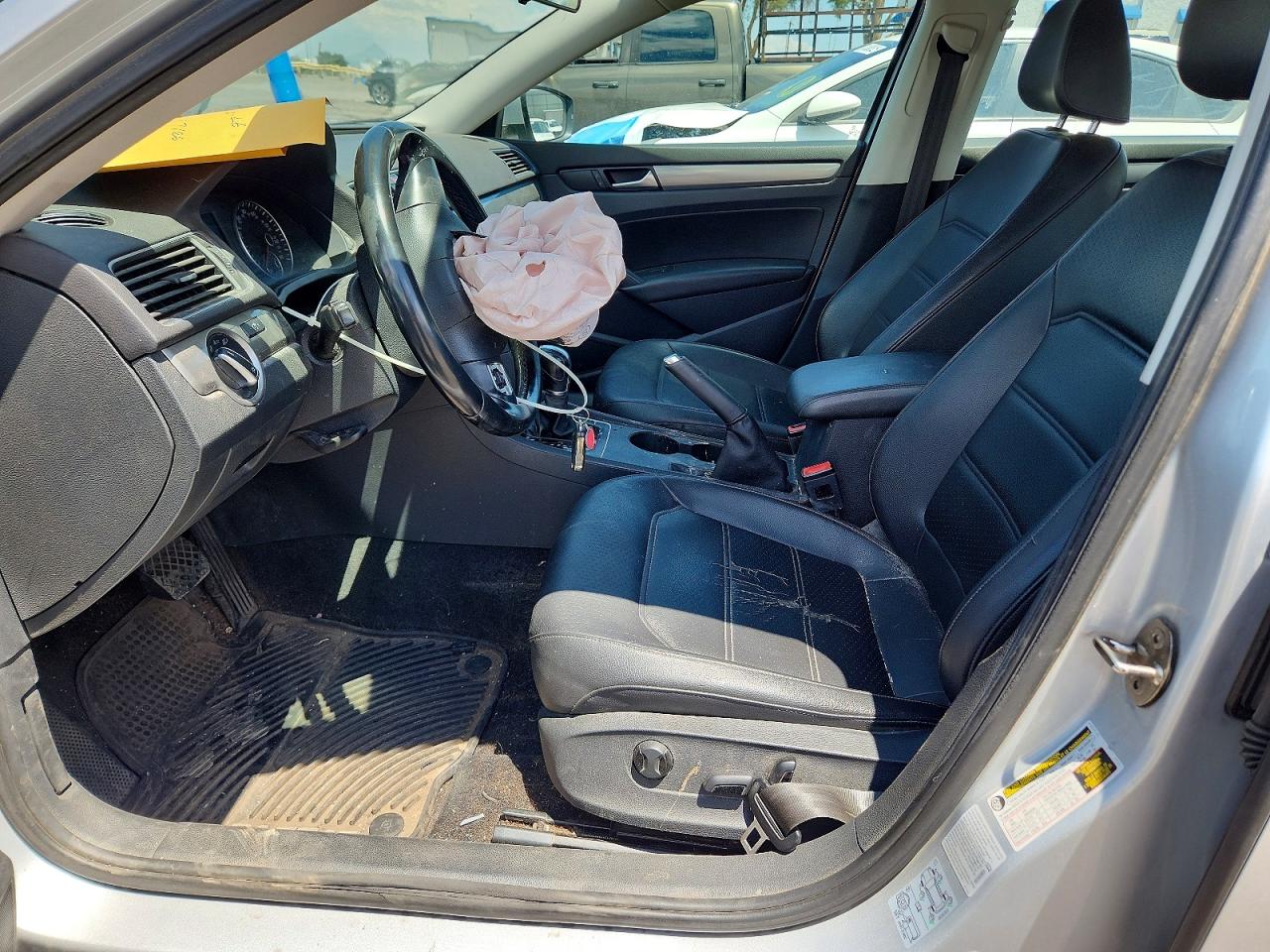 2015 Volkswagen Passat S Серебряный vin: 1VWAS7A39FC090785