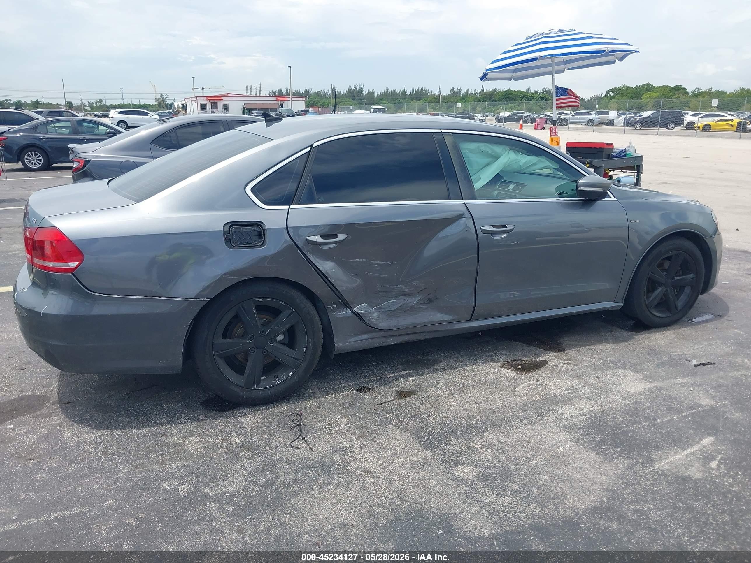 2015 Volkswagen Passat 1.8t Limited Edition Серый vin: 1VWAS7A39FC106614