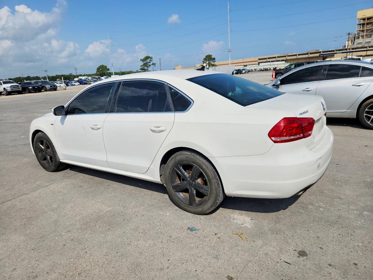 2015 Volkswagen Passat S White vin: 1VWAS7A39FC114499