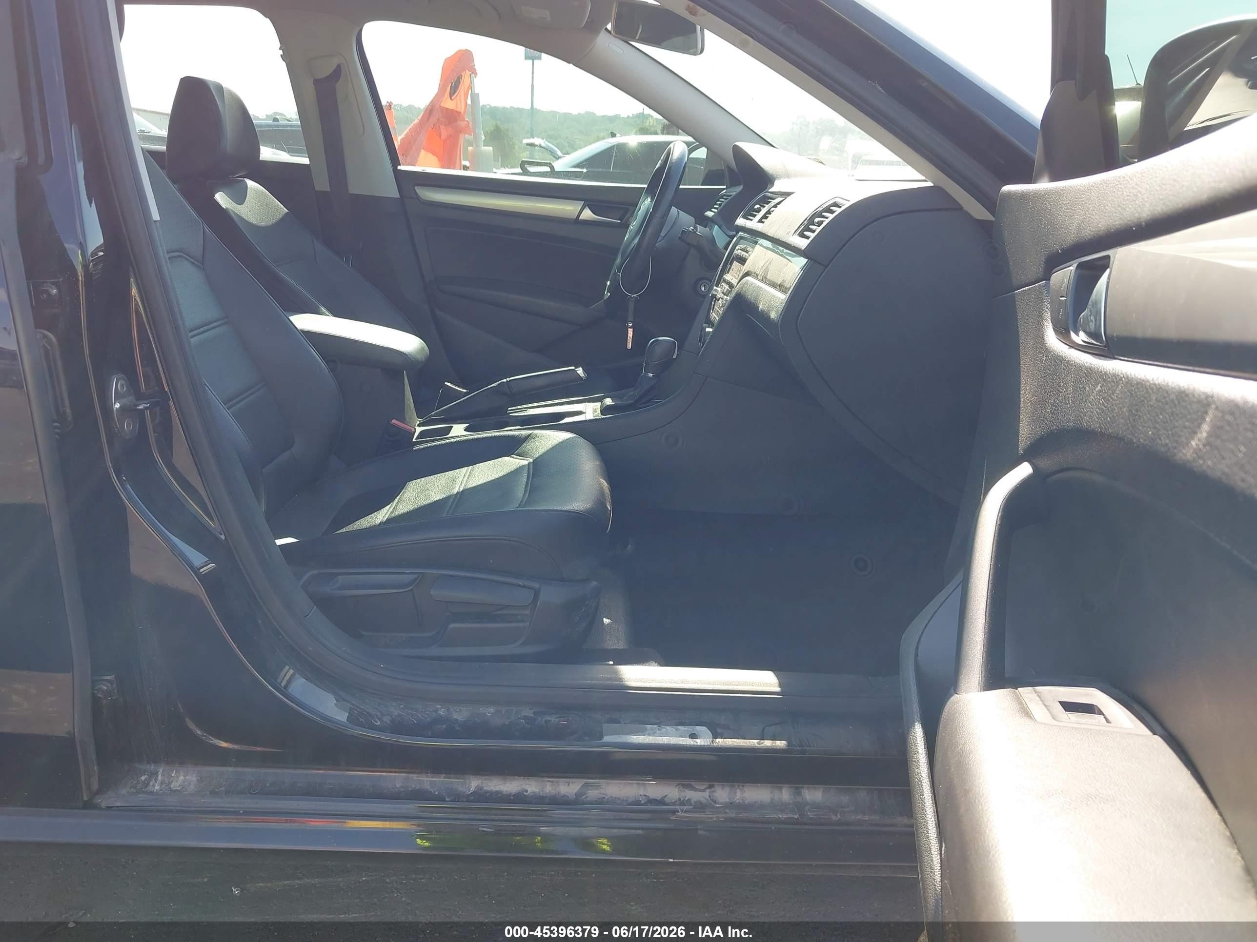 2014 Volkswagen Passat 1.8t Wolfsburg Edition Black vin: 1VWAS7A3XEC088820