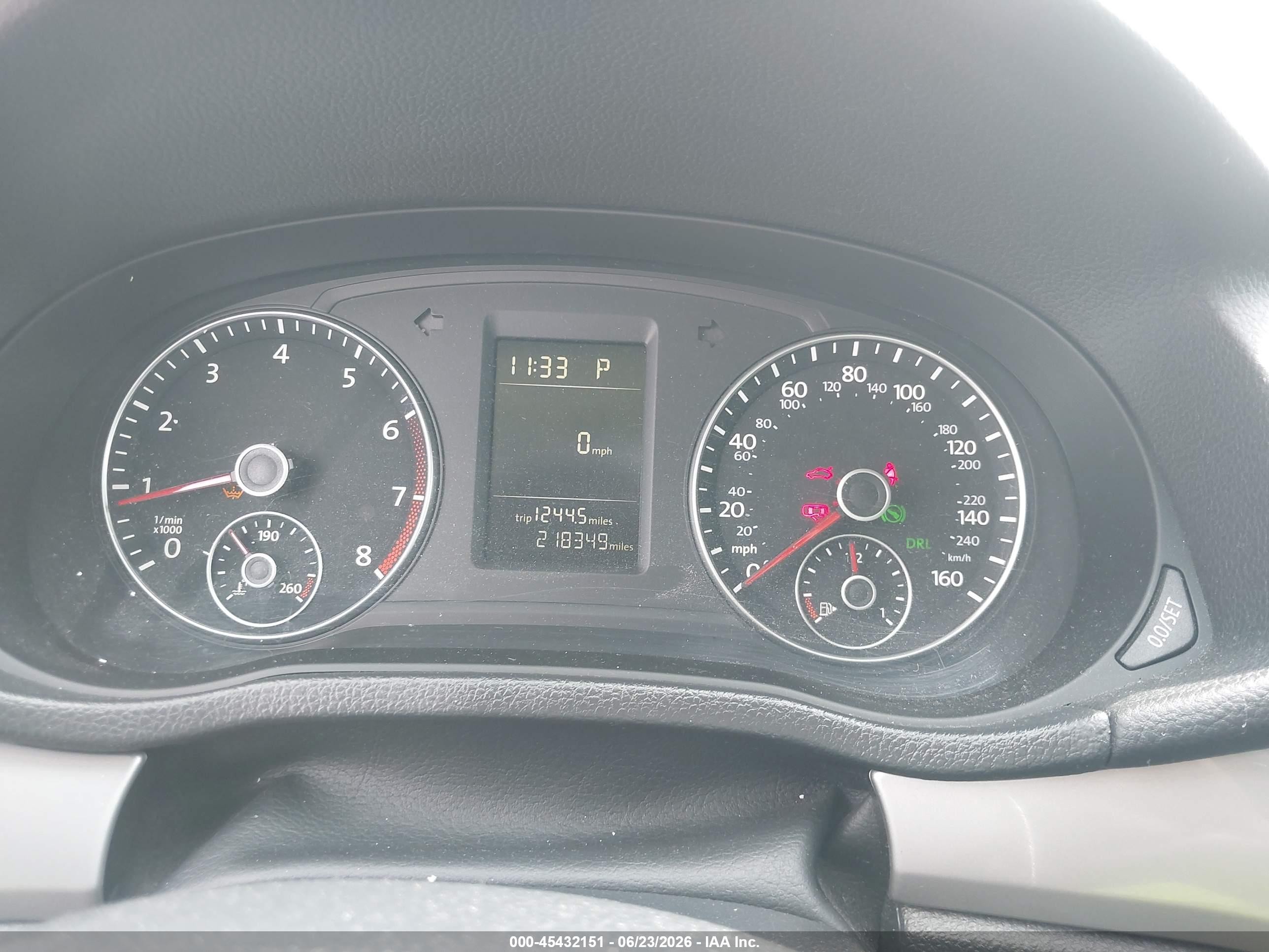 2015 Volkswagen Passat 1.8t Limited Edition Серебряный vin: 1VWAS7A3XFC082310