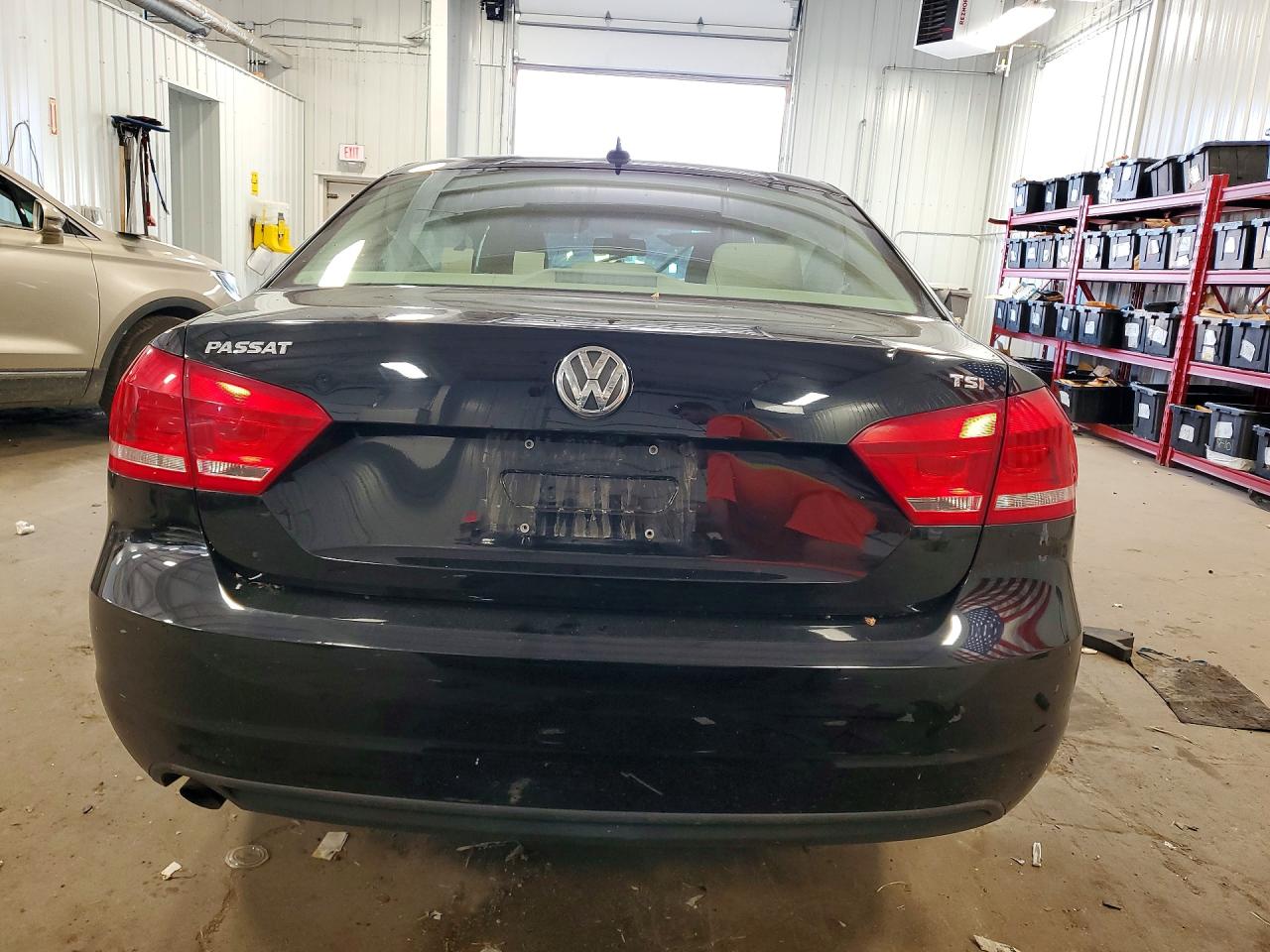 2015 Volkswagen Passat S Black vin: 1VWAS7A3XFC105374