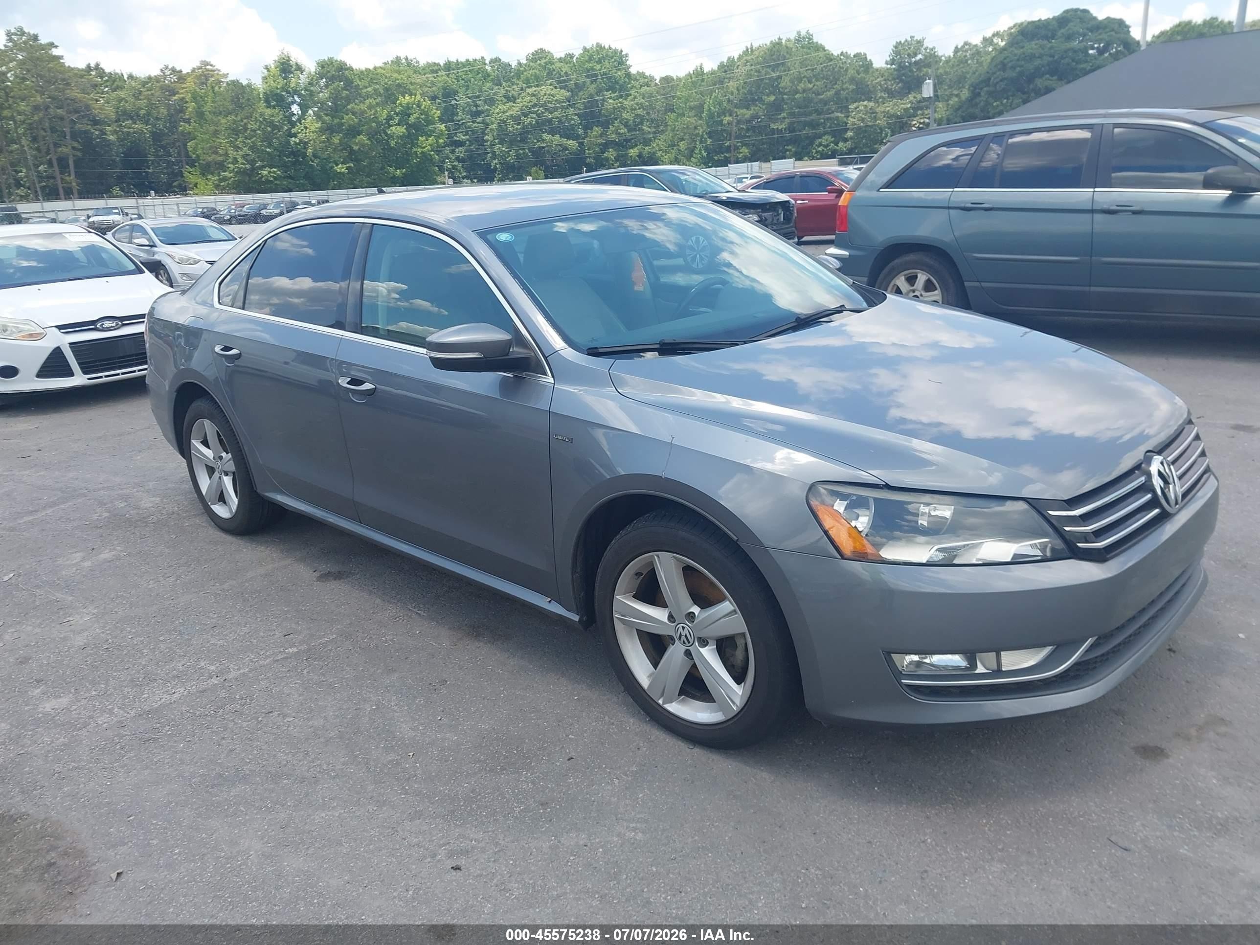 2015 Volkswagen Passat 1.8t Limited Edition Серый vin: 1VWAS7A3XFC110297