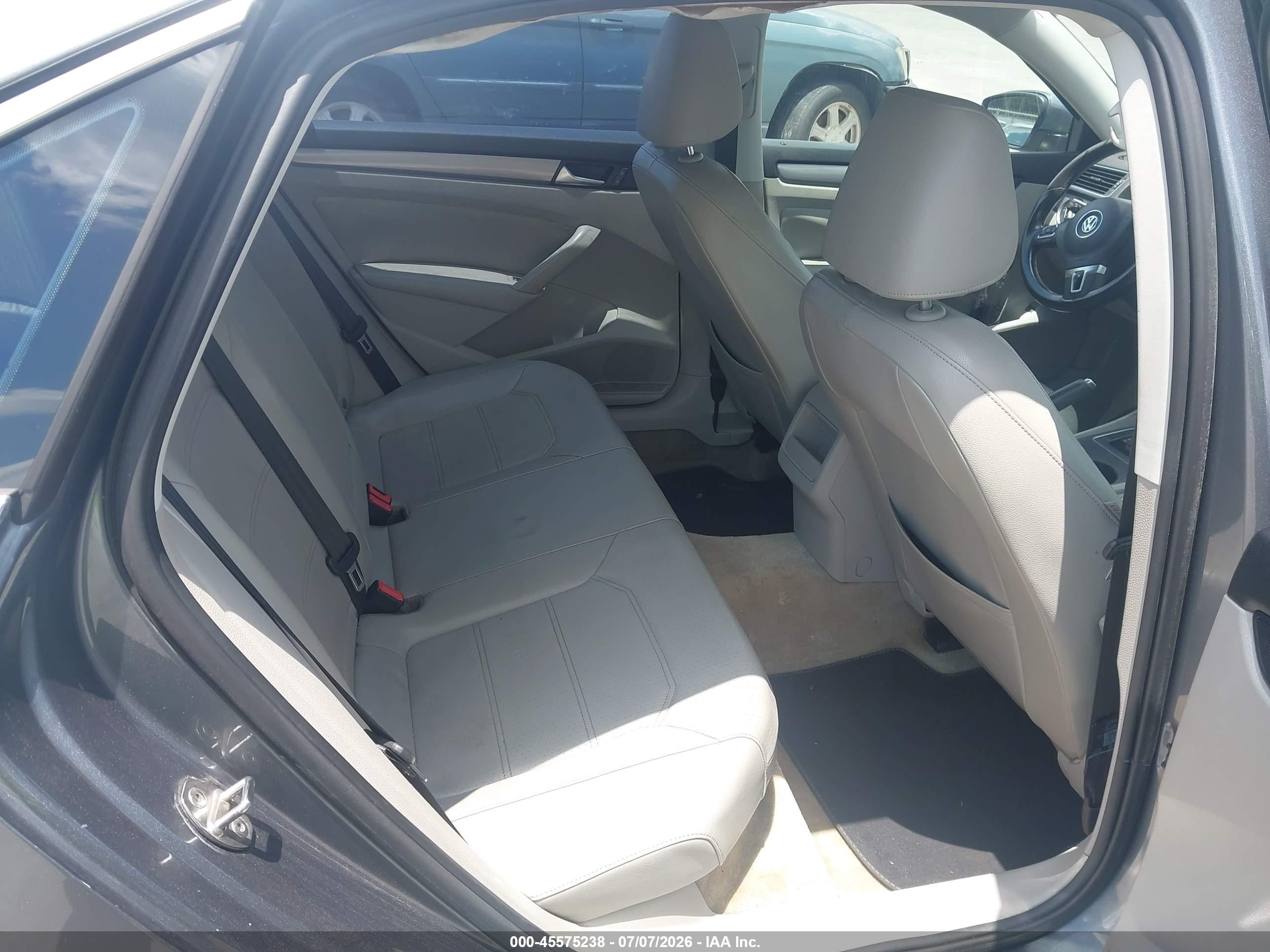 2015 Volkswagen Passat 1.8t Limited Edition Gray vin: 1VWAS7A3XFC110297