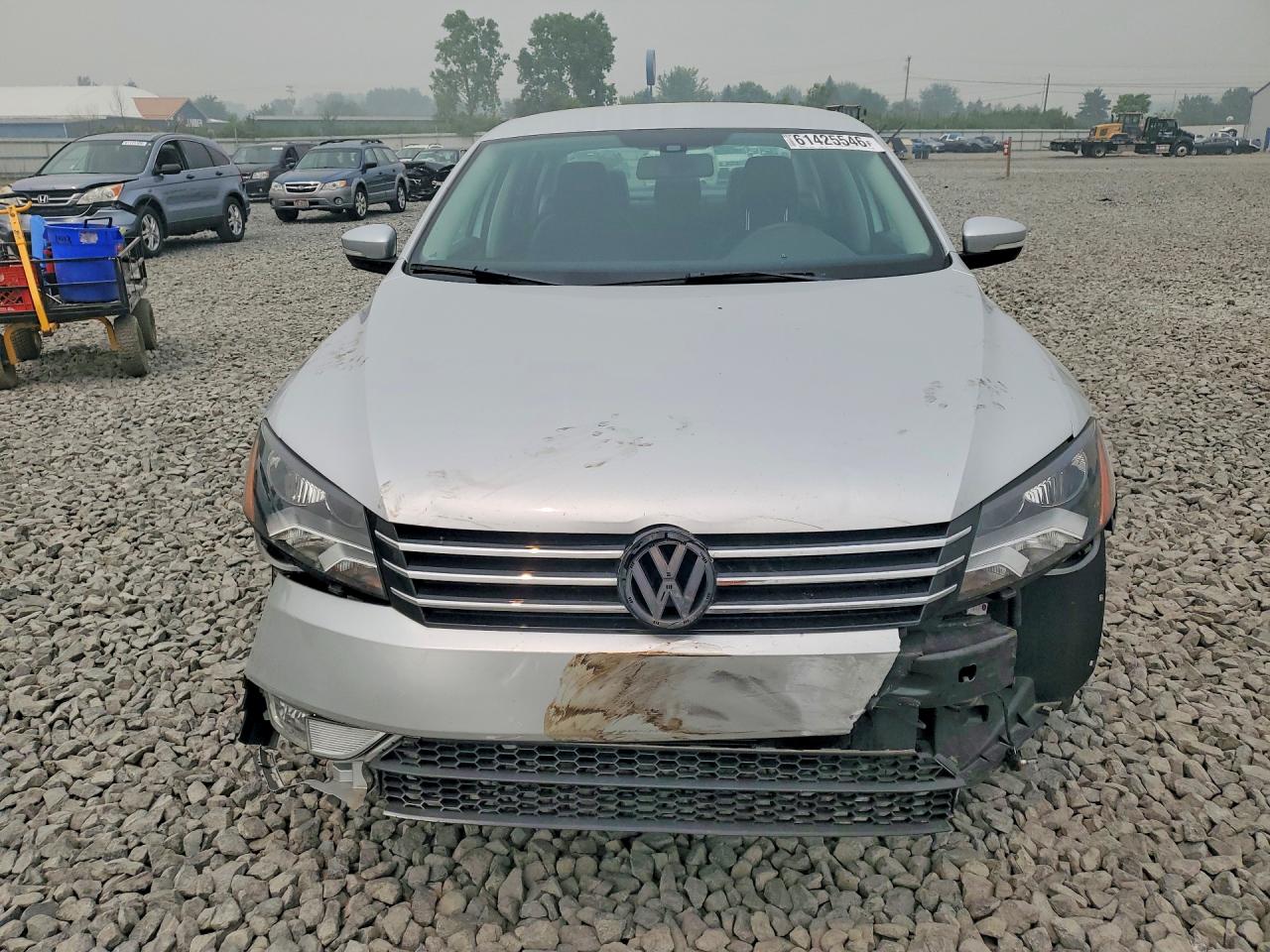 2015 Volkswagen Passat S Silver vin: 1VWAS7A3XFC122000