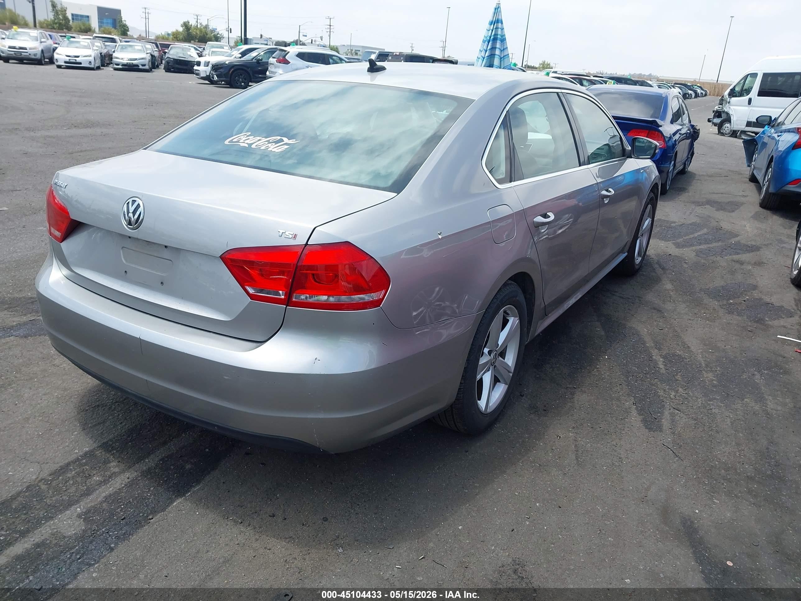 2014 Volkswagen Passat 1.8t Wolfsburg Edition Silver vin: 1VWAT7A30EC043009