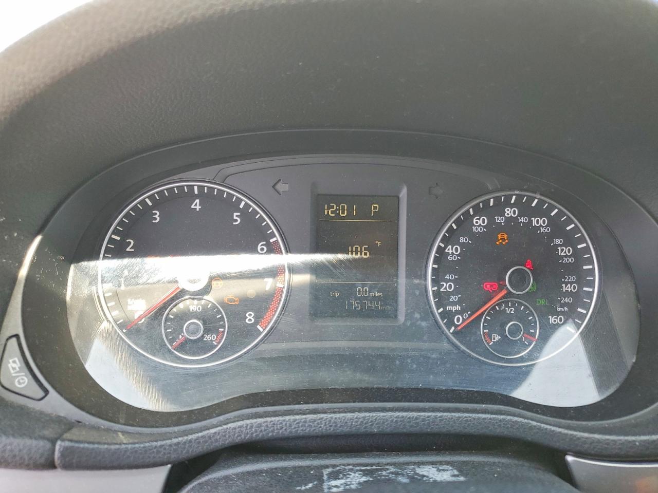 2014 Volkswagen Passat S White vin: 1VWAT7A30EC050199