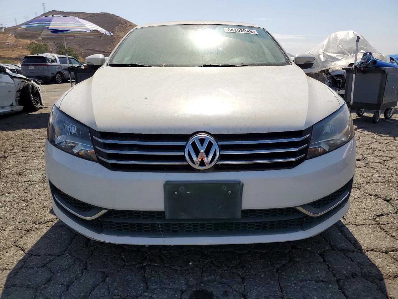 2014 Volkswagen Passat S White vin: 1VWAT7A30EC050199