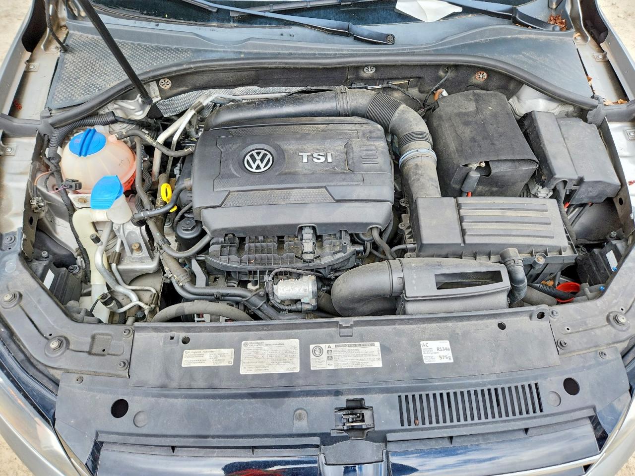 2014 Volkswagen Passat S Silver vin: 1VWAT7A30EC068881