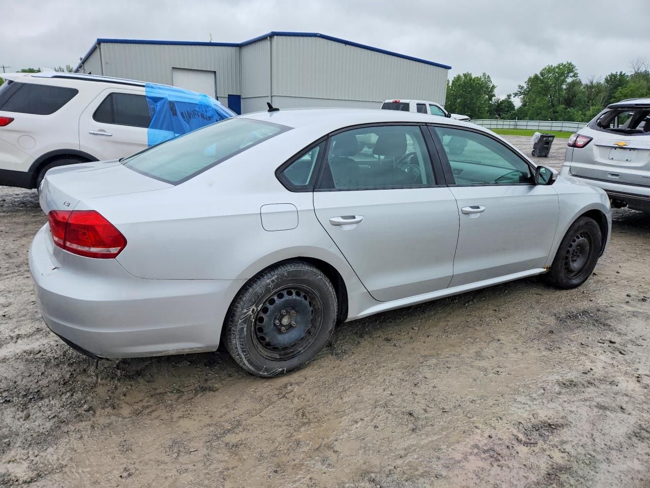 2014 Volkswagen Passat S Silver vin: 1VWAT7A30EC071005