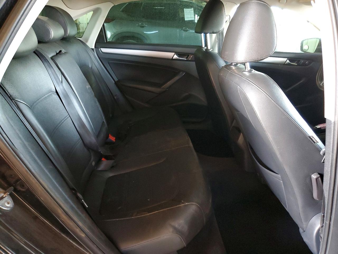 2014 Volkswagen Passat S Black vin: 1VWAT7A30EC073448