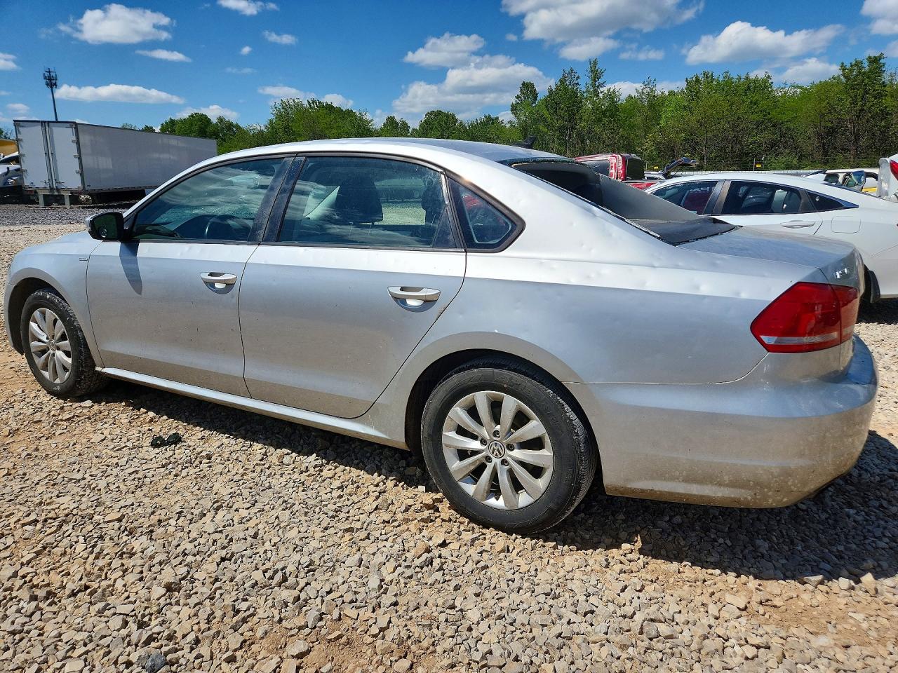 2014 Volkswagen Passat S Silver vin: 1VWAT7A30EC075846
