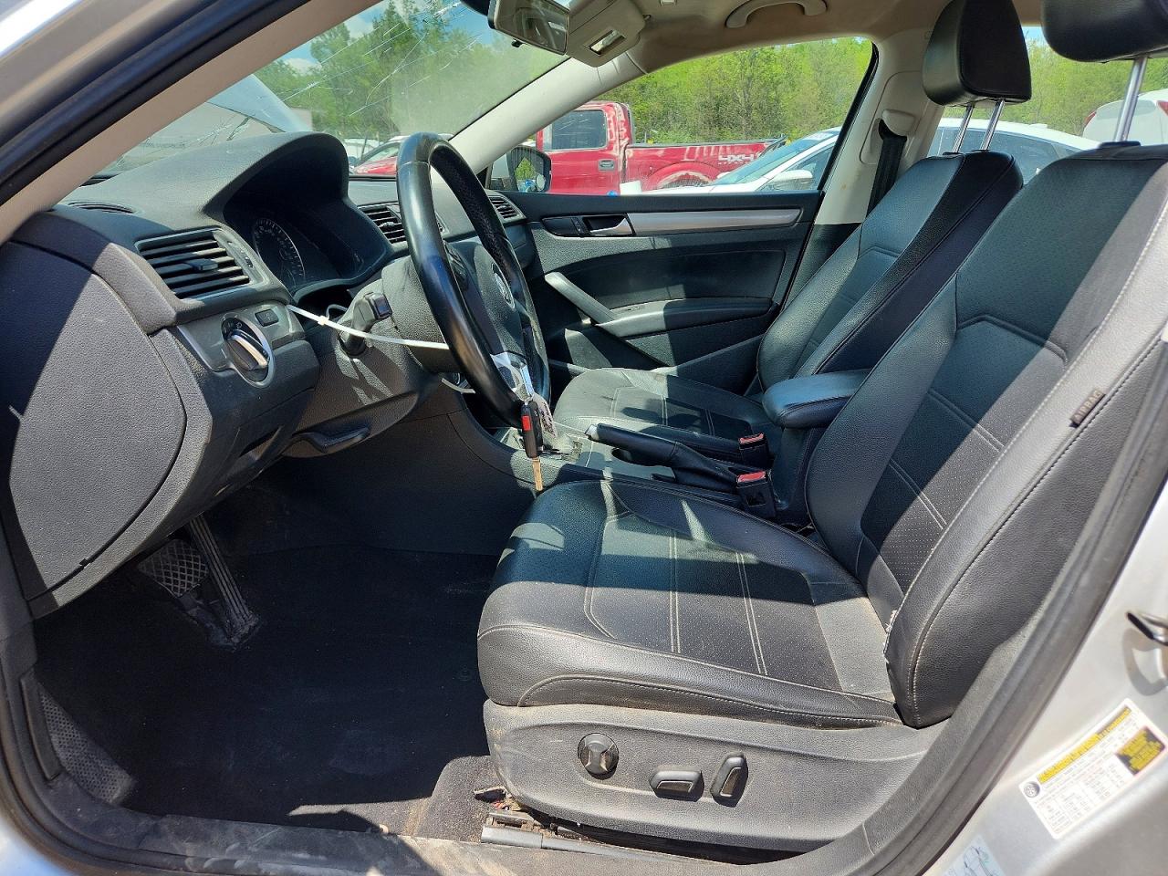 2014 Volkswagen Passat S Silver vin: 1VWAT7A30EC075846