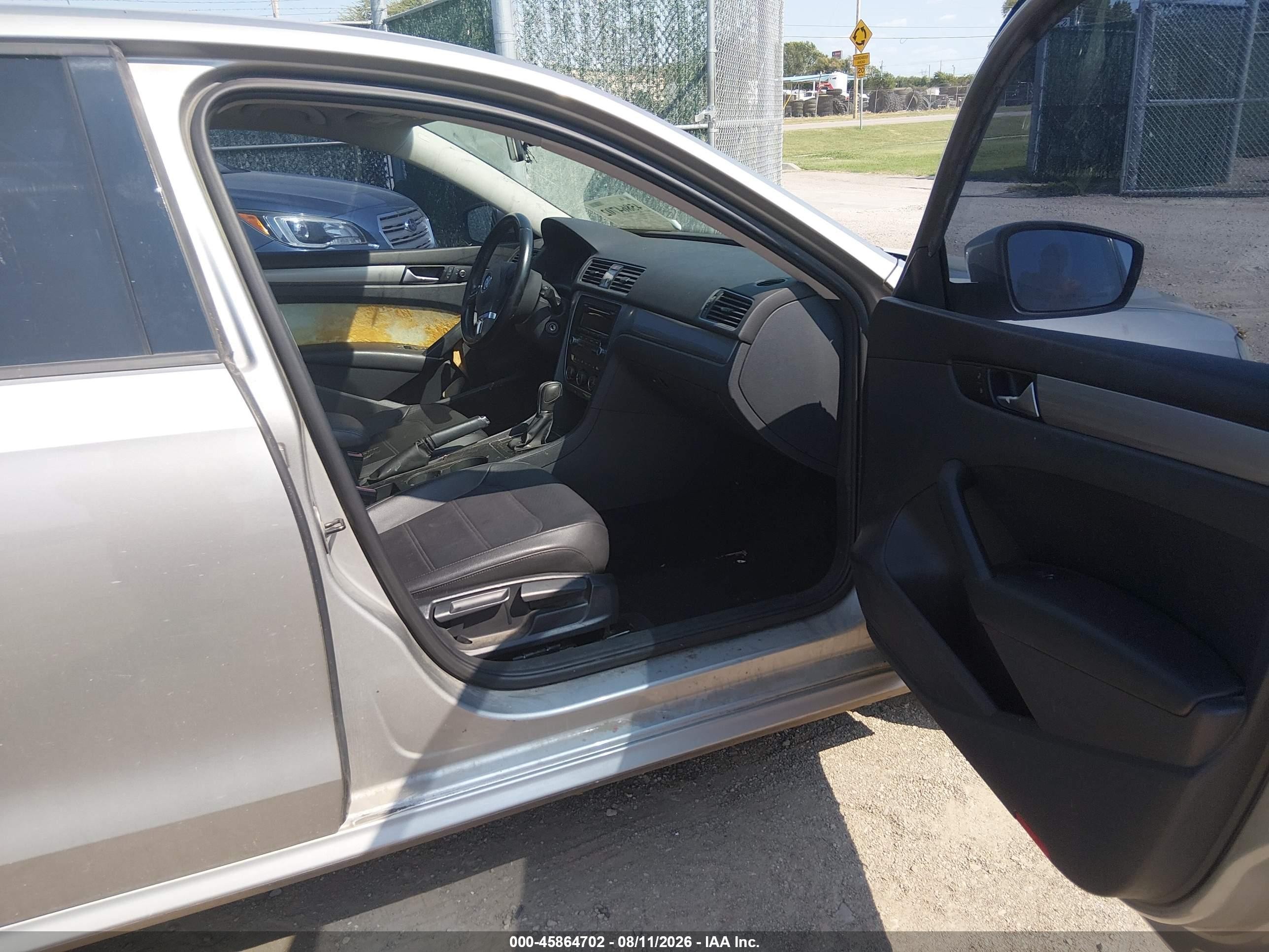 2014 Volkswagen Passat 1.8t Wolfsburg Edition Серый vin: 1VWAT7A30EC078715
