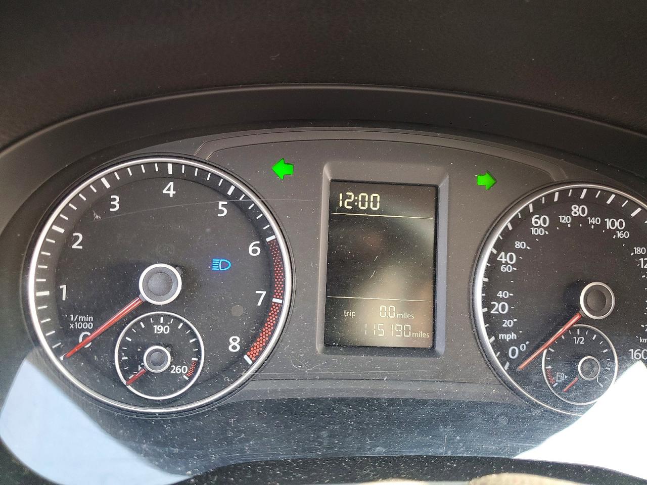 2014 Volkswagen Passat S Maroon vin: 1VWAT7A30EC081324
