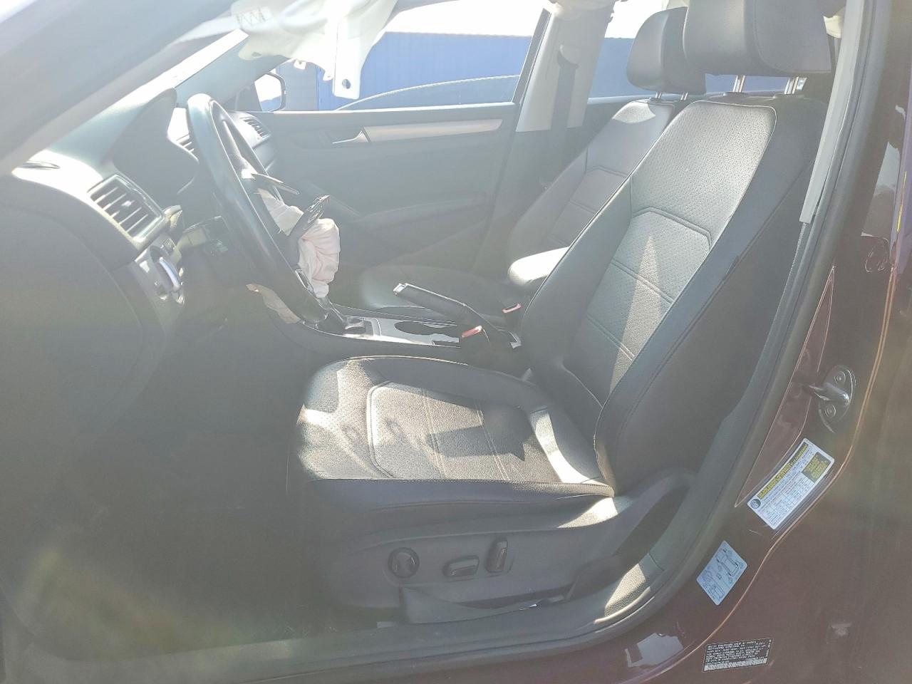 2014 Volkswagen Passat S Maroon vin: 1VWAT7A30EC081324