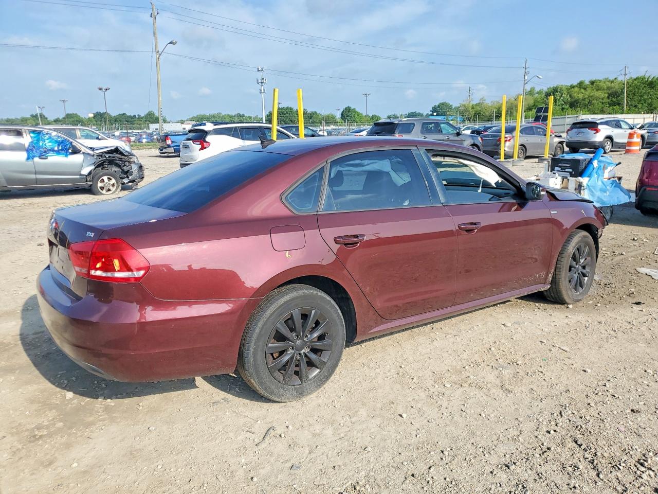 2014 Volkswagen Passat S Maroon vin: 1VWAT7A30EC081324