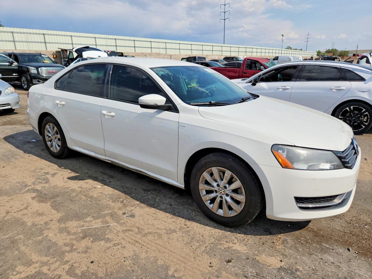 2014 Volkswagen Passat S White vin: 1VWAT7A30EC084840