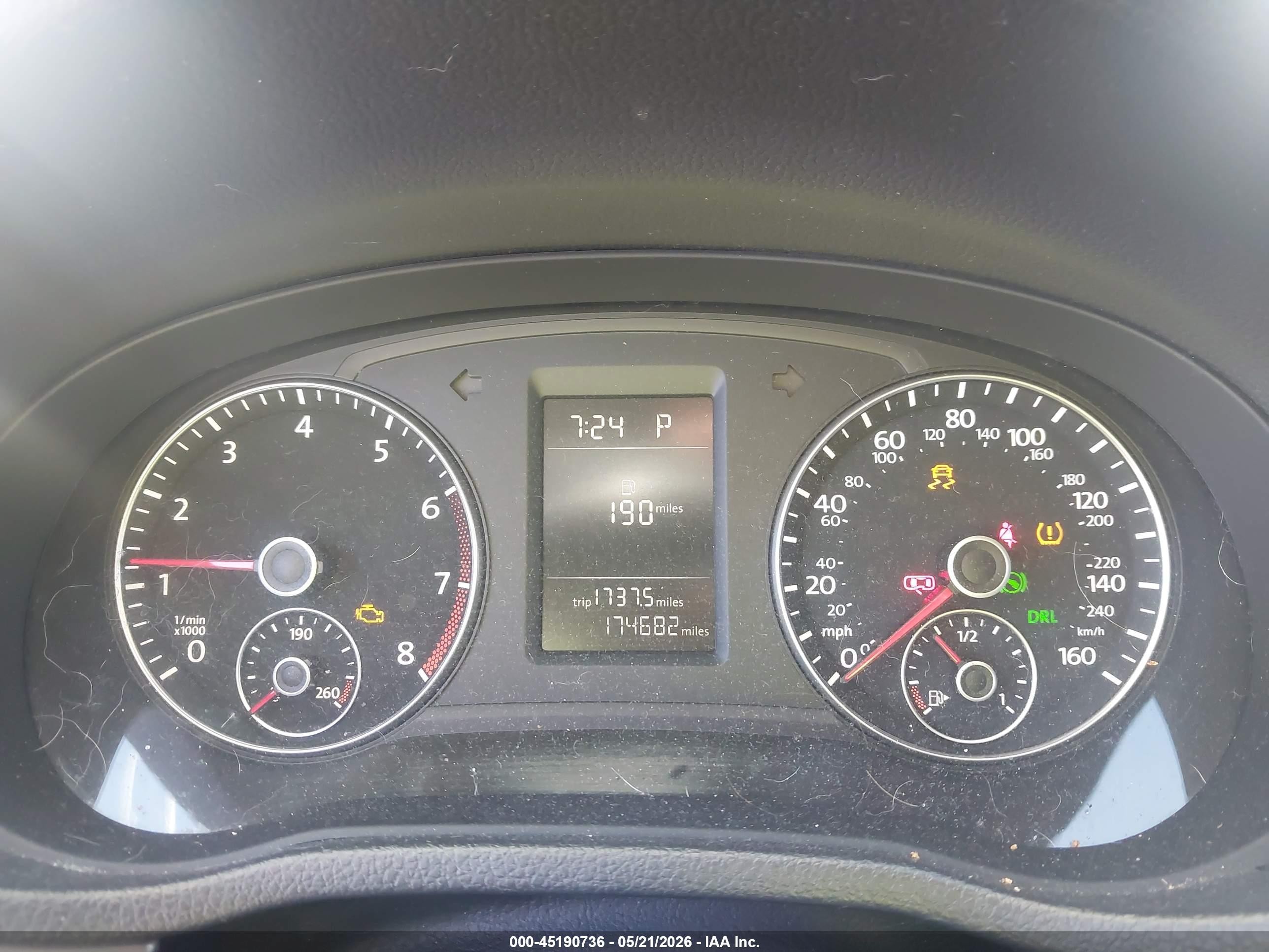 2014 Volkswagen Passat 1.8t Wolfsburg Edition White vin: 1VWAT7A30EC091920