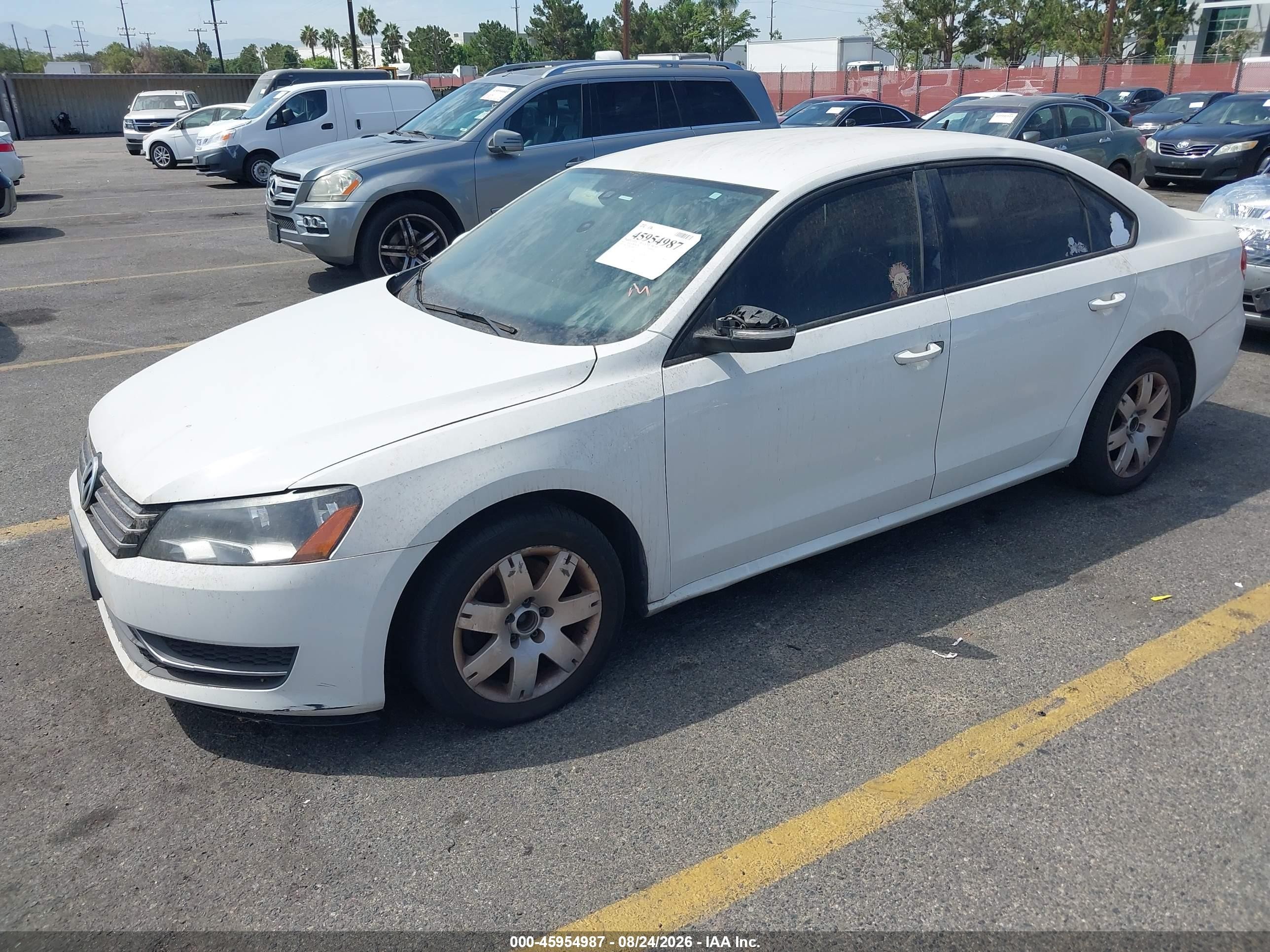 2014 Volkswagen Passat 1.8t S White vin: 1VWAT7A30EC108781
