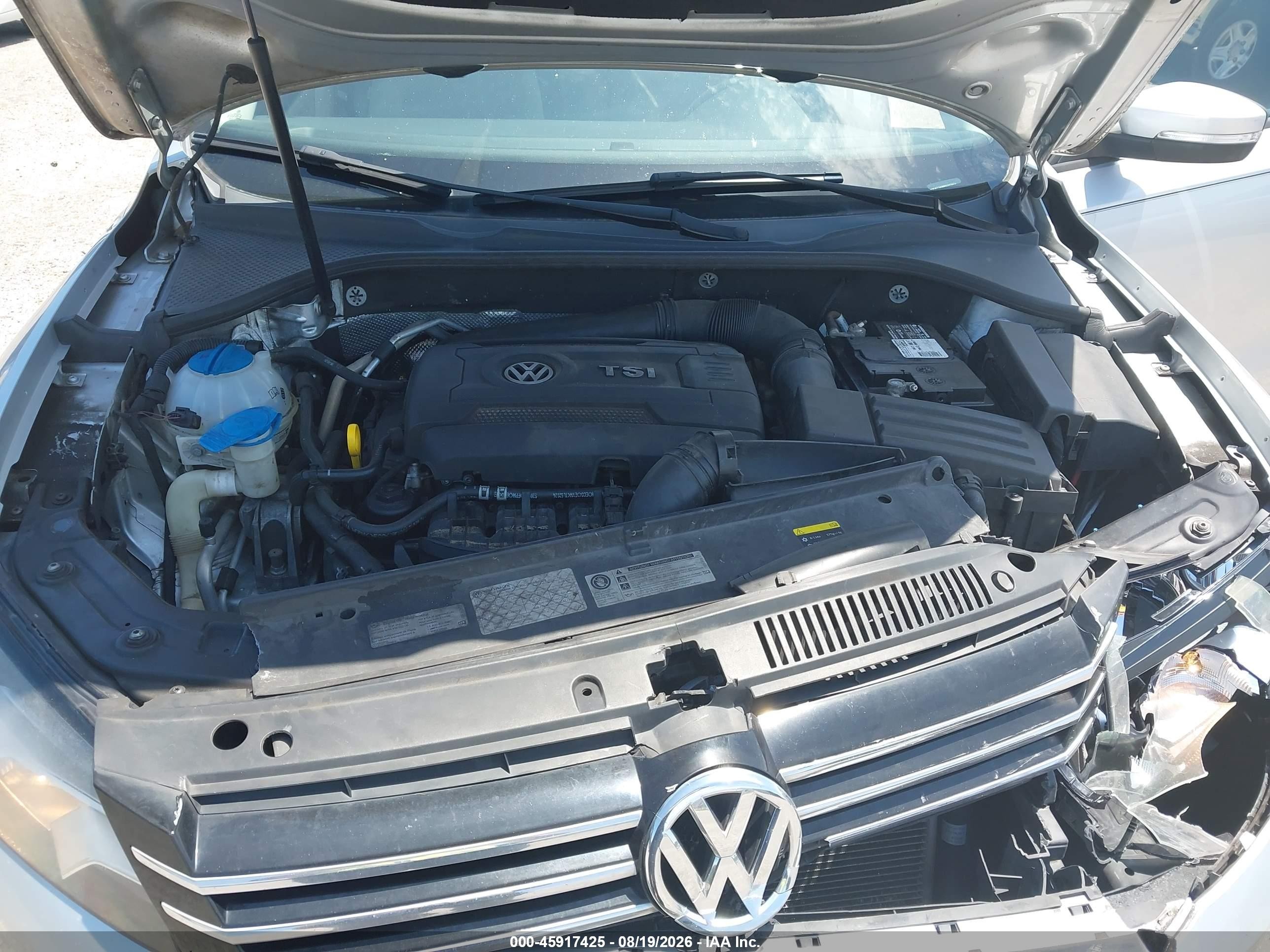 2014 Volkswagen Passat 1.8t S Silver vin: 1VWAT7A30EC111373