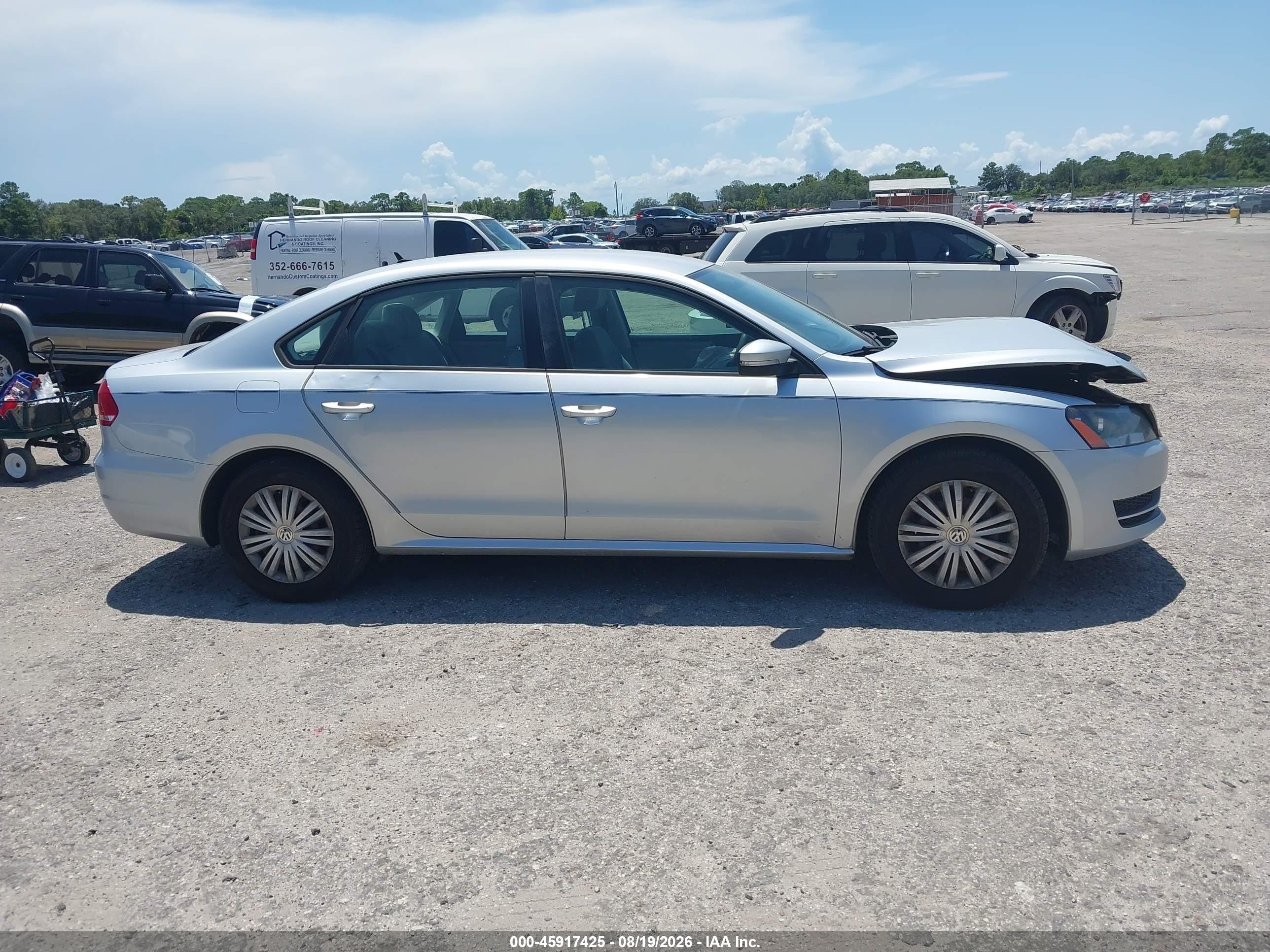 2014 Volkswagen Passat 1.8t S Silver vin: 1VWAT7A30EC111373