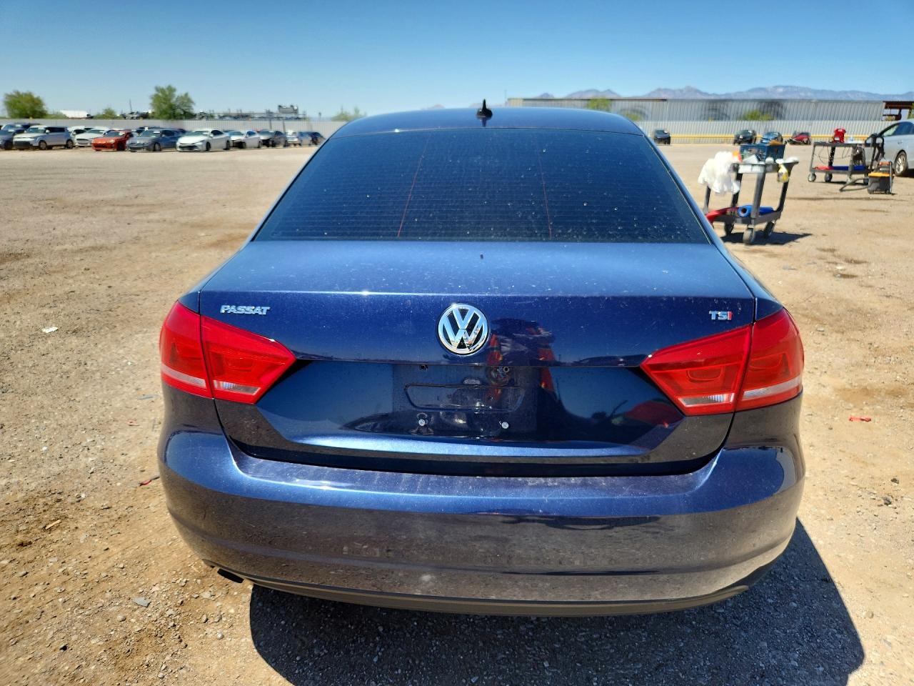2015 Volkswagen Passat S Синий vin: 1VWAT7A30FC031850