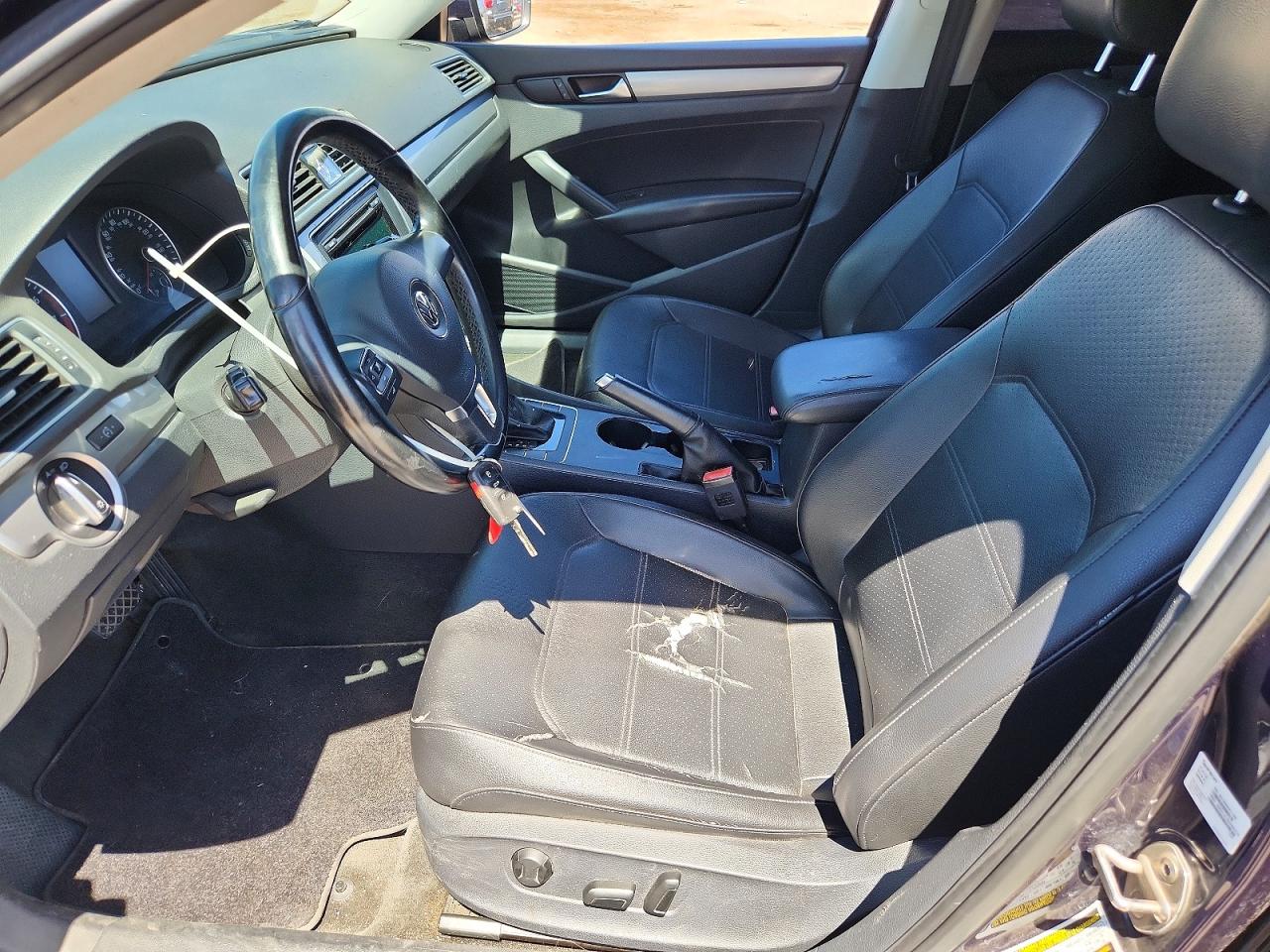 2015 Volkswagen Passat S Синий vin: 1VWAT7A30FC031850