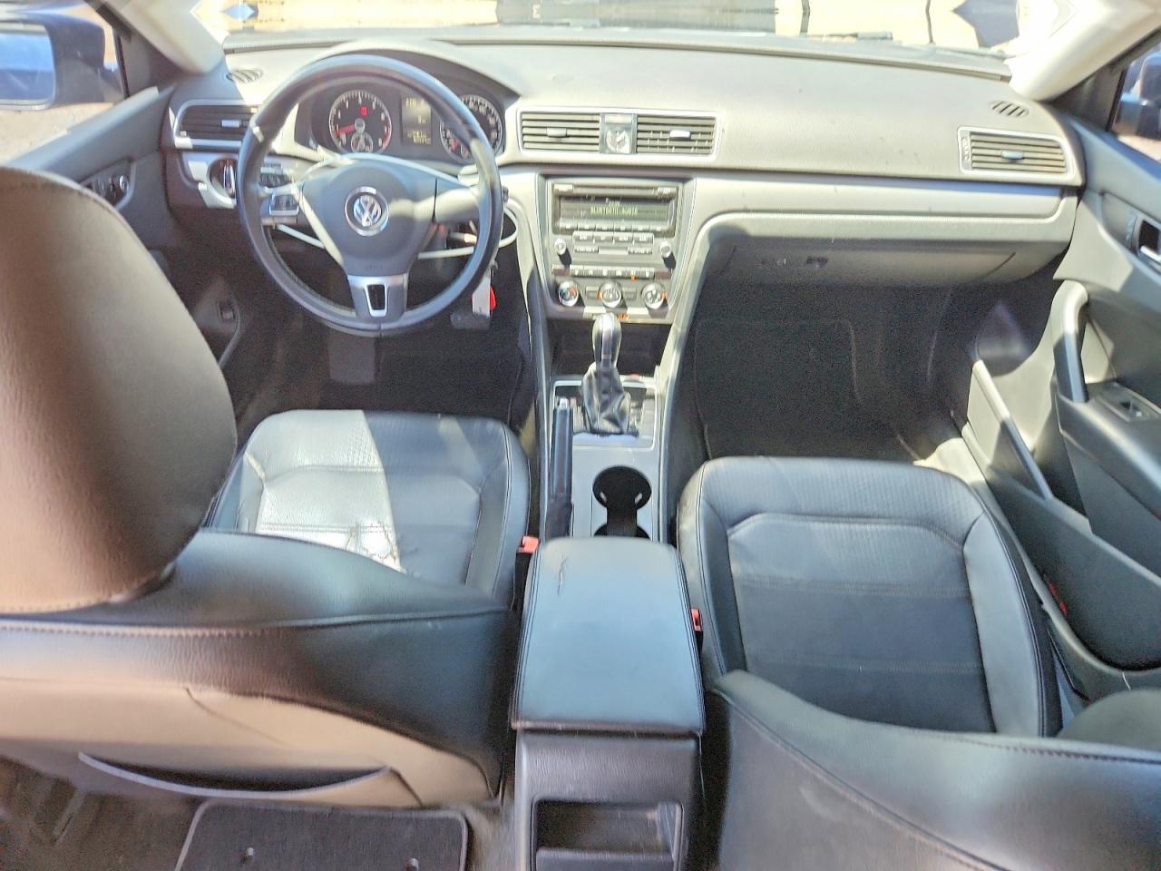 2015 Volkswagen Passat S Синий vin: 1VWAT7A30FC031850