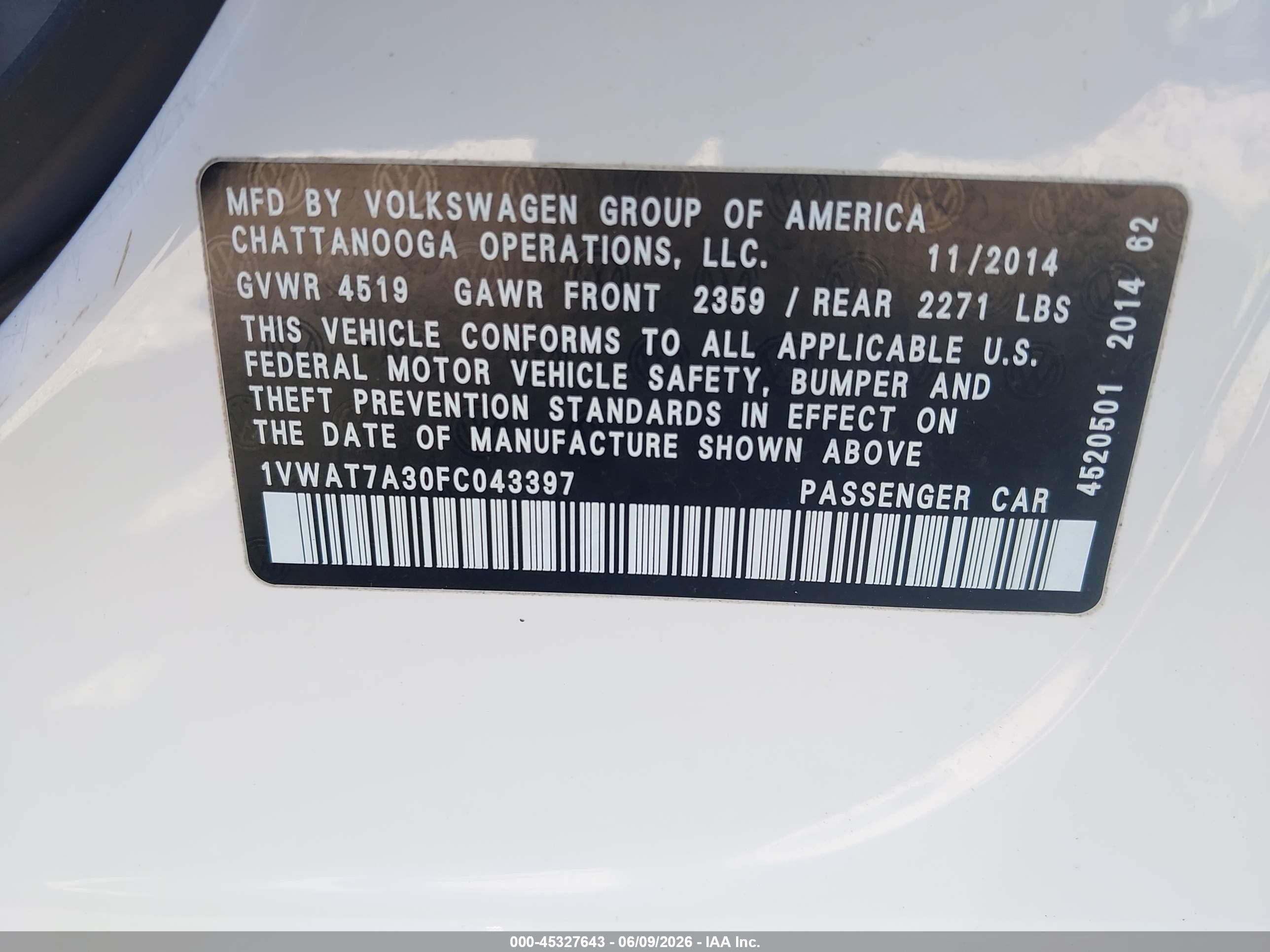 2015 Volkswagen Passat 1.8t Wolfsburg Edition White vin: 1VWAT7A30FC043397