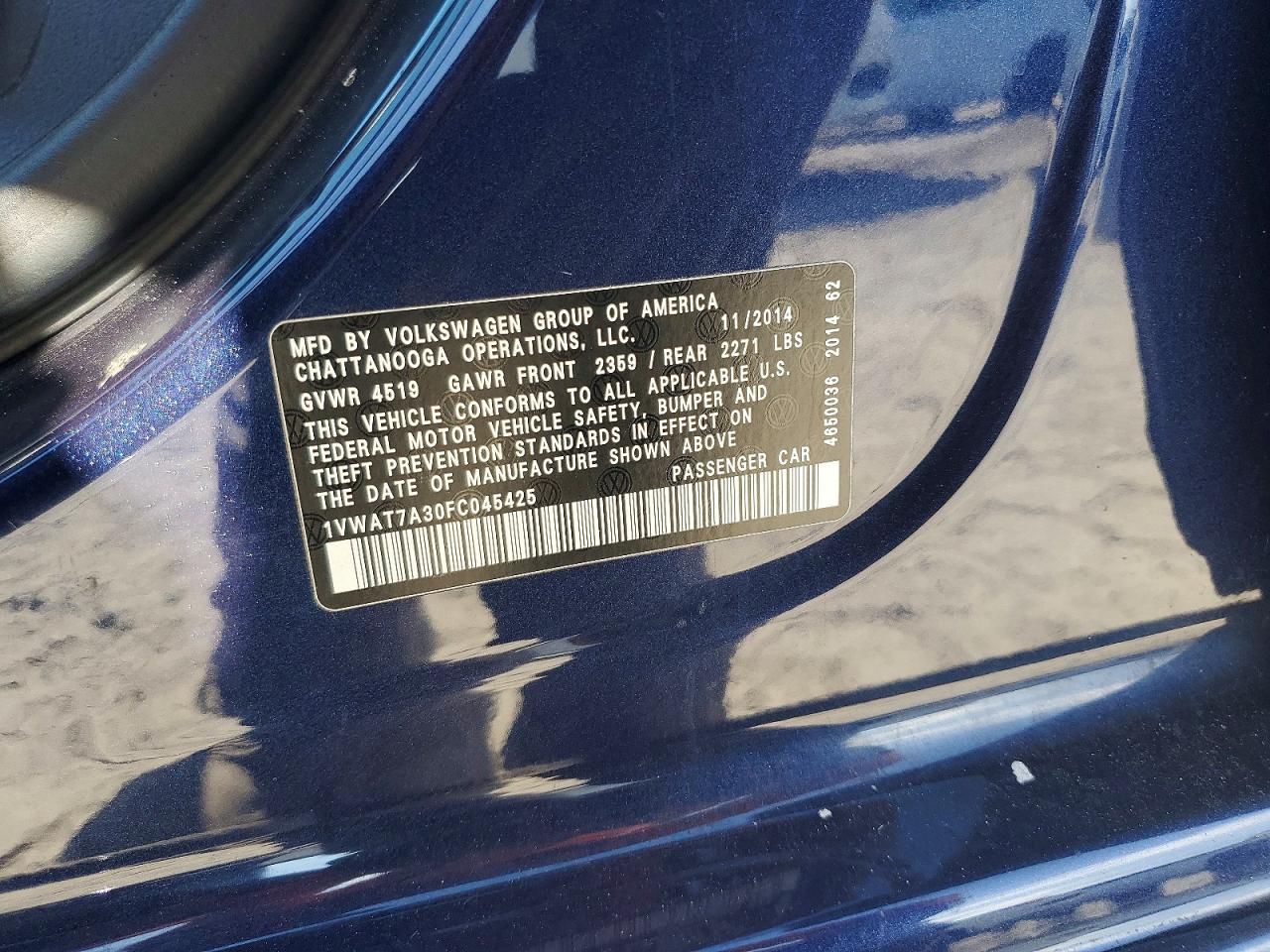 2015 Volkswagen Passat S Синий vin: 1VWAT7A30FC045425
