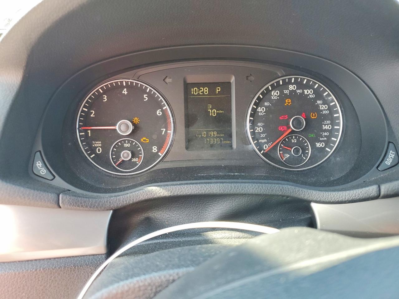 2015 Volkswagen Passat S Синий vin: 1VWAT7A30FC045425