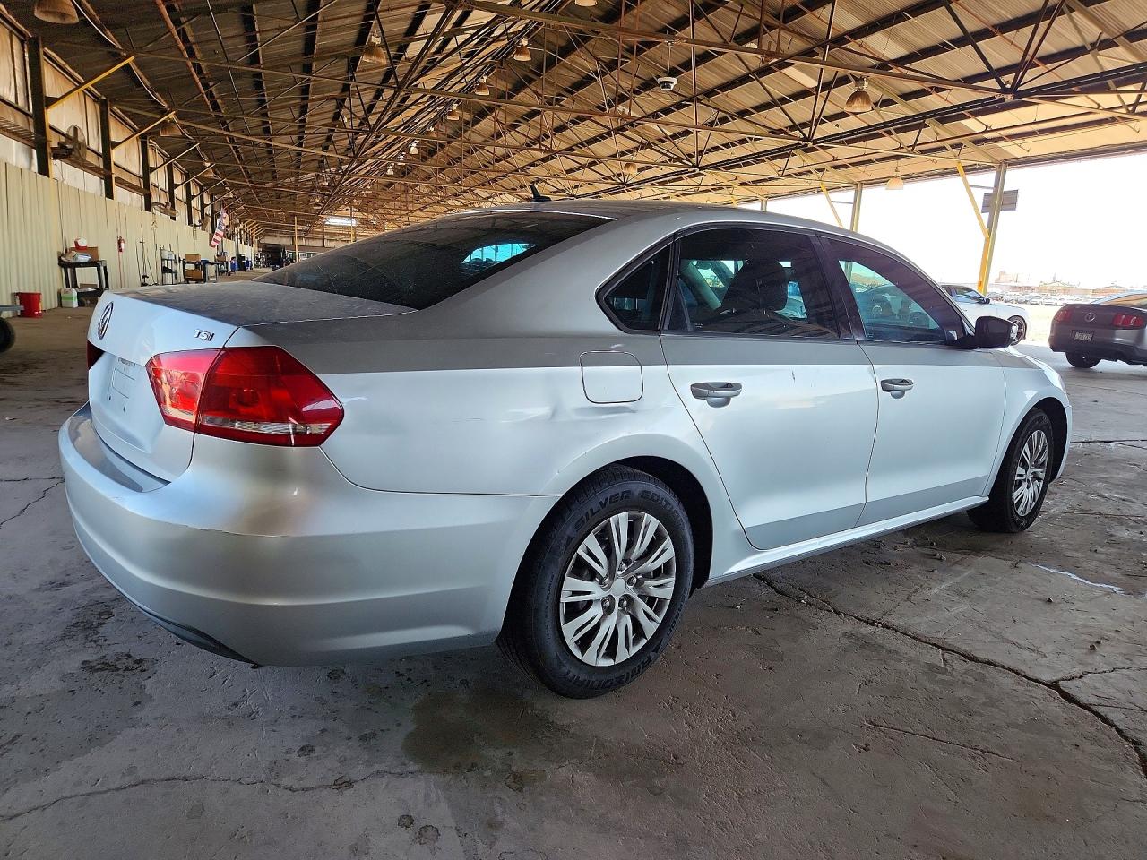2015 Volkswagen Passat S Silver vin: 1VWAT7A30FC061544