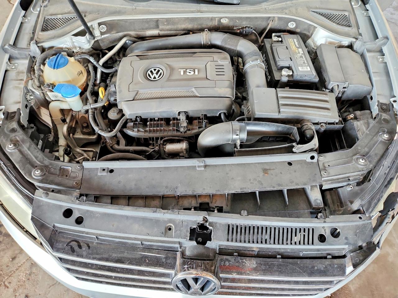 2015 Volkswagen Passat S Silver vin: 1VWAT7A30FC061544