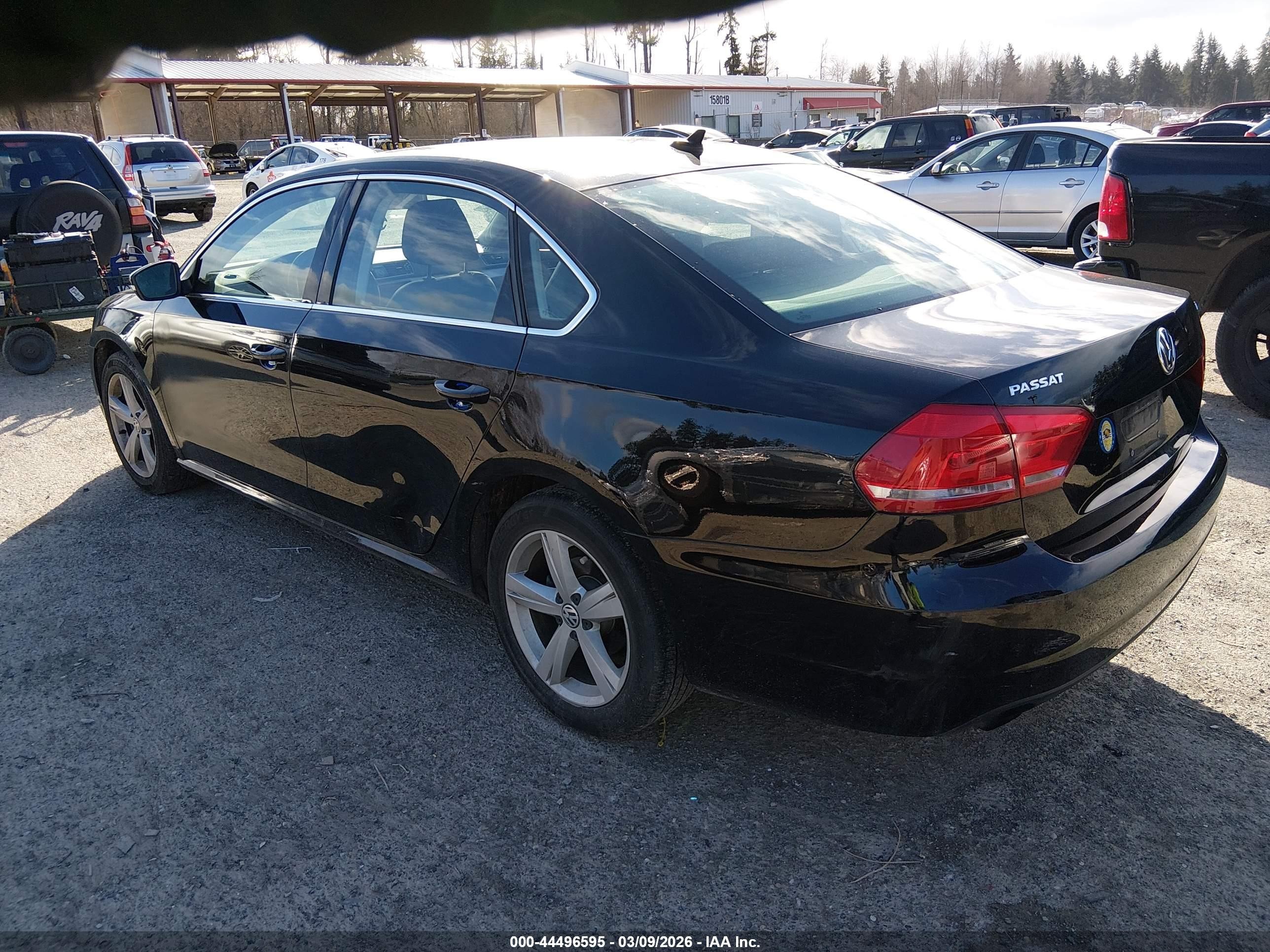 2015 Volkswagen Passat 1.8t Limited Edition Черный vin: 1VWAT7A30FC089778