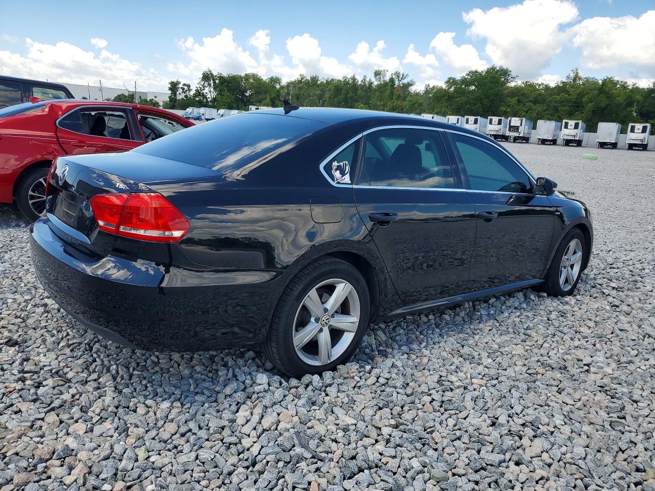 2015 Volkswagen Passat S Black vin: 1VWAT7A30FC097623