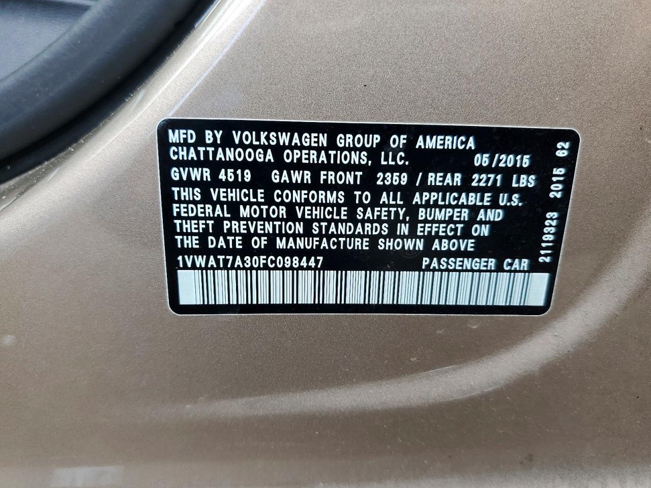2015 Volkswagen Passat S Золотой vin: 1VWAT7A30FC098447