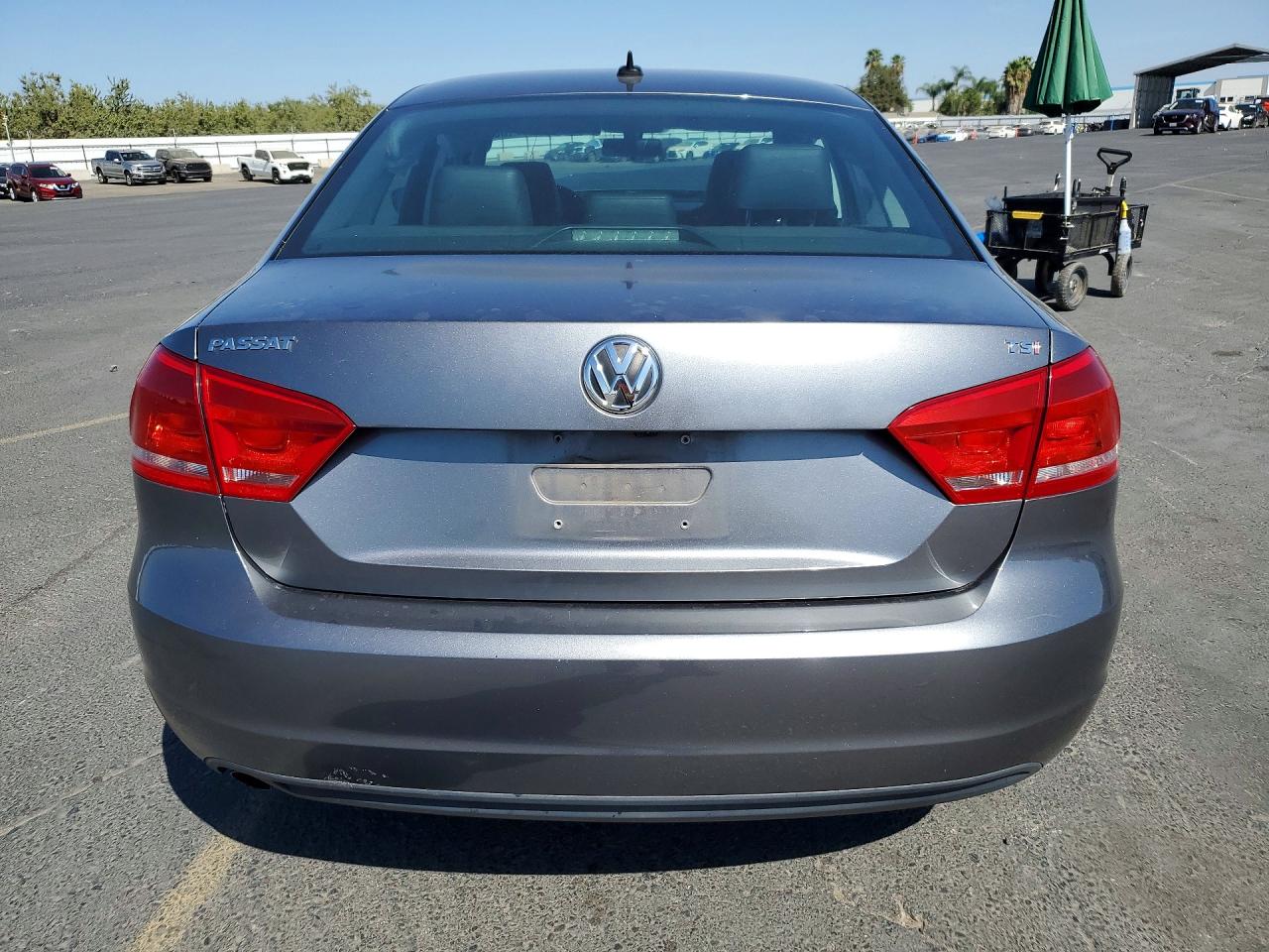 2015 Volkswagen Passat S Charcoal vin: 1VWAT7A30FC117210