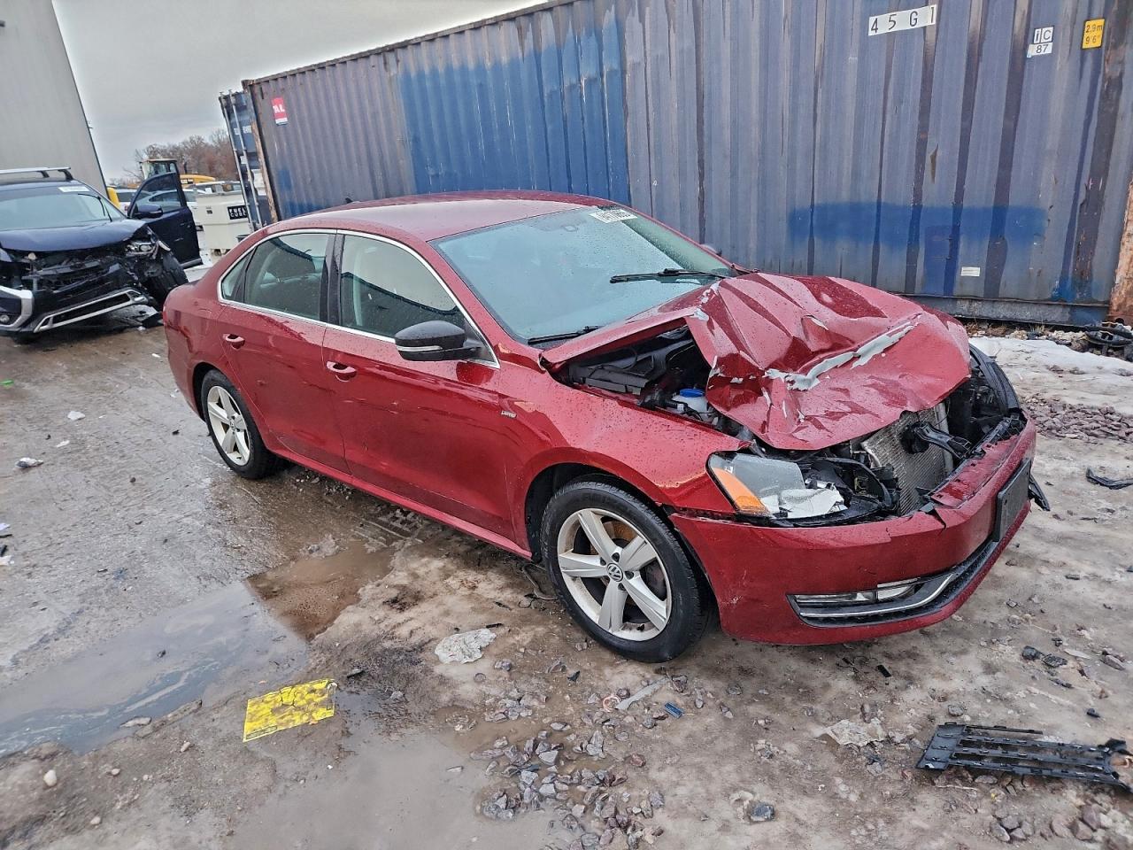 2015 Volkswagen Passat S Red vin: 1VWAT7A30FC118695