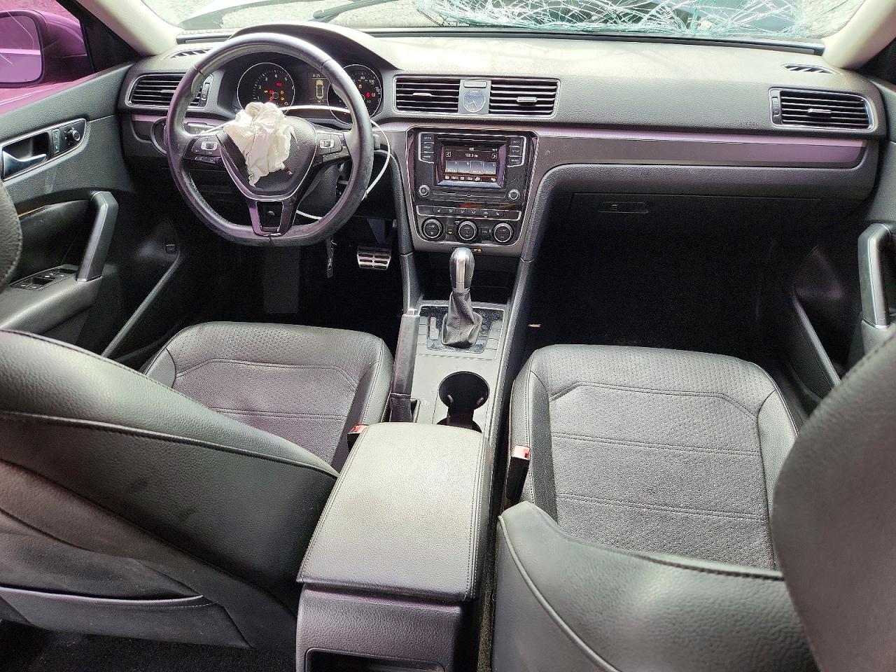 2016 Volkswagen Passat S Серый vin: 1VWAT7A30GC067314