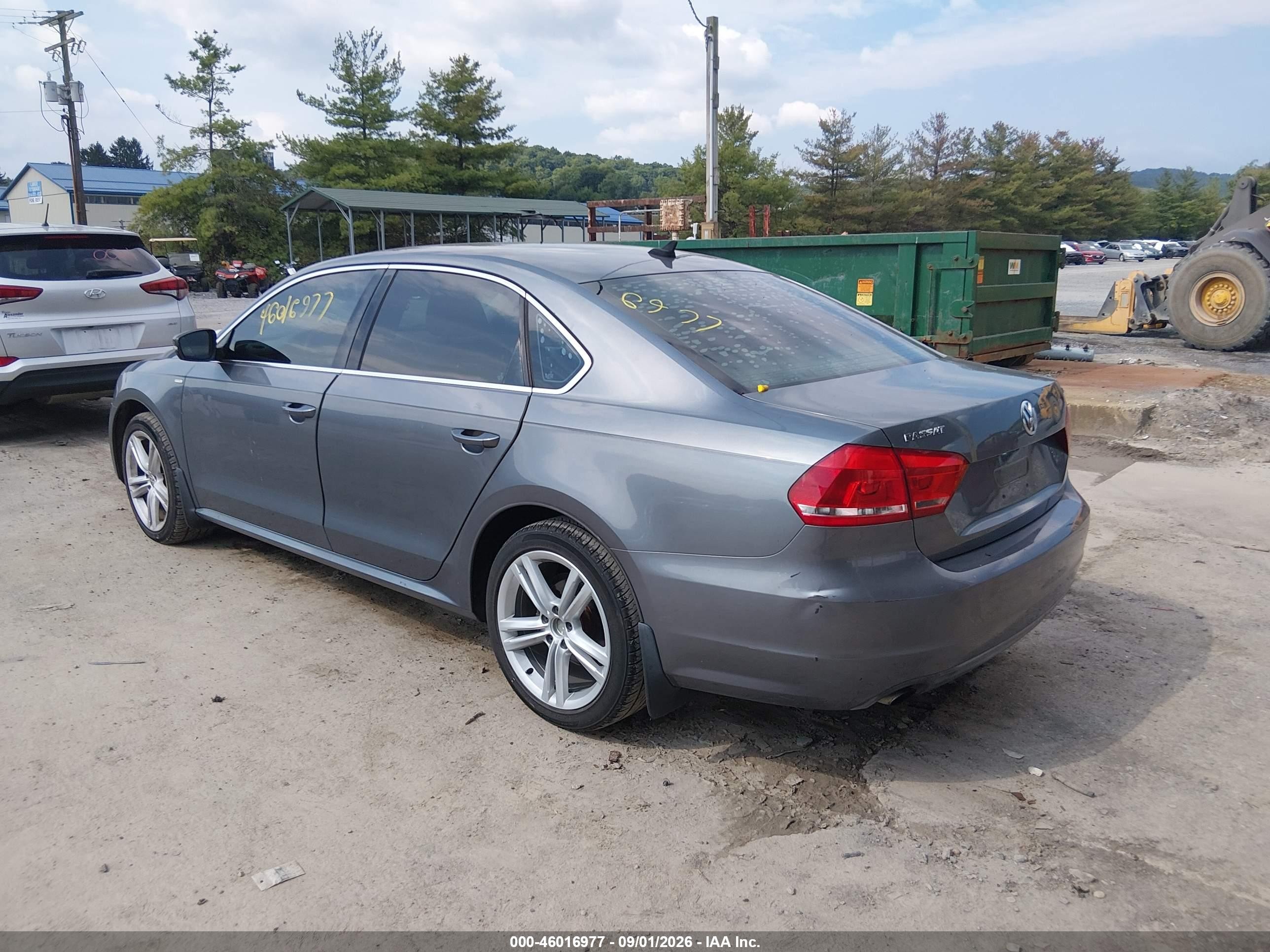 2014 Volkswagen Passat 1.8t Wolfsburg Edition Серый vin: 1VWAT7A31EC037512