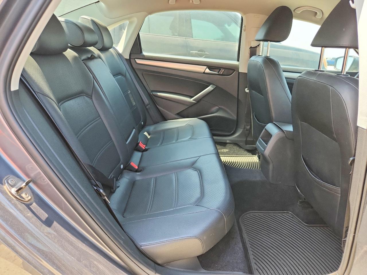 2014 Volkswagen Passat S Gray vin: 1VWAT7A31EC051409