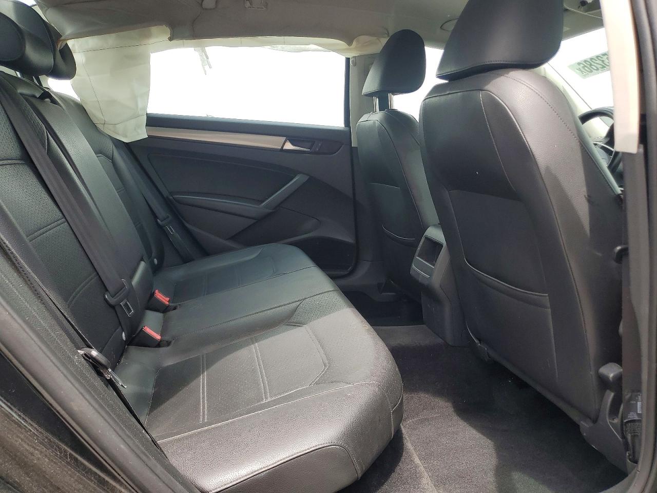 2014 Volkswagen Passat S Black vin: 1VWAT7A31EC063589